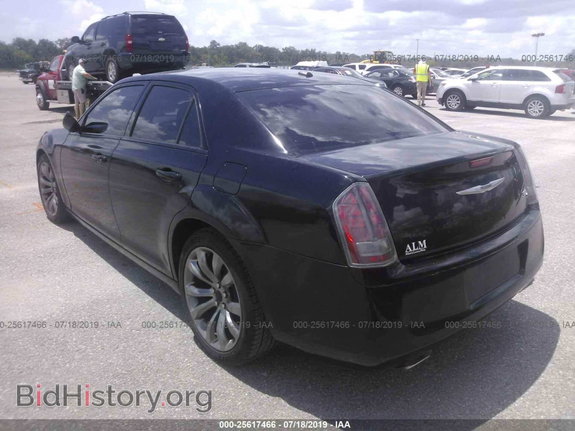 2014 CHRYSLER 300 - VIN: 2C3CCABG8EH355056 - Фото 3