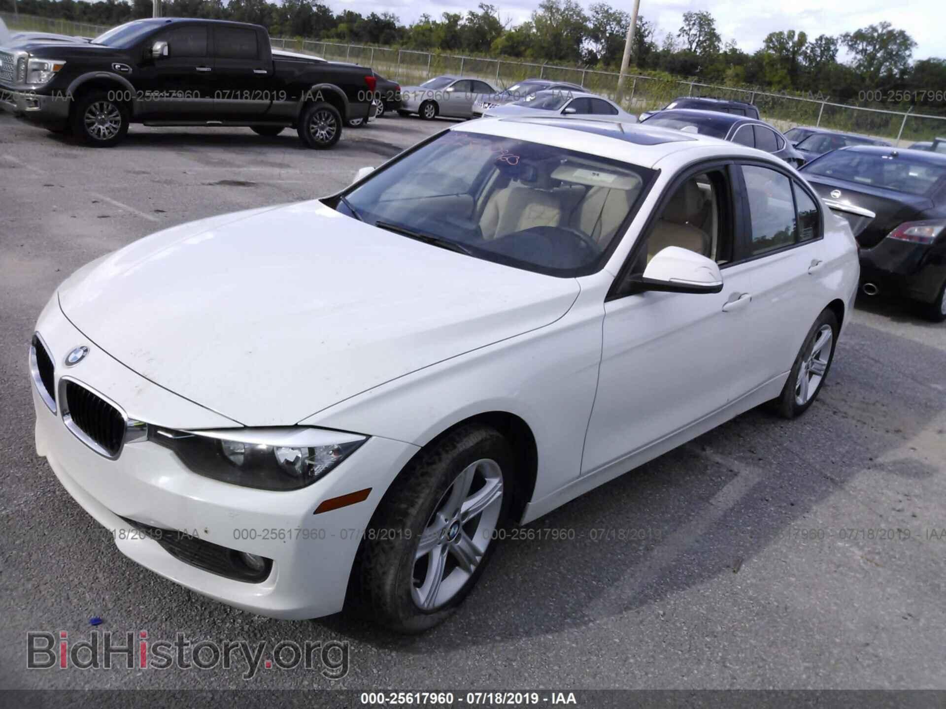 2015 BMW 320 - VIN: WBA3B1C50FK137096 - Photo 2