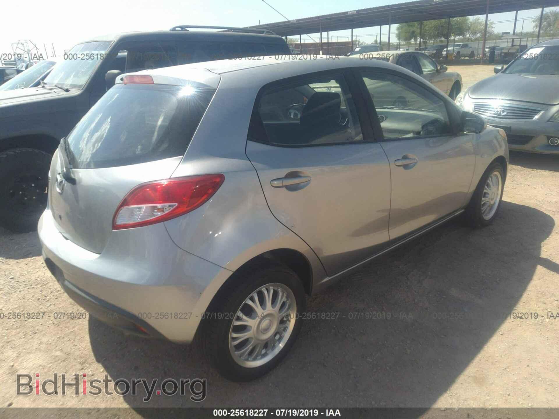 2011 MAZDA MAZDA2 - VIN: JM1DE1HZ4B0124609 - Фото 4