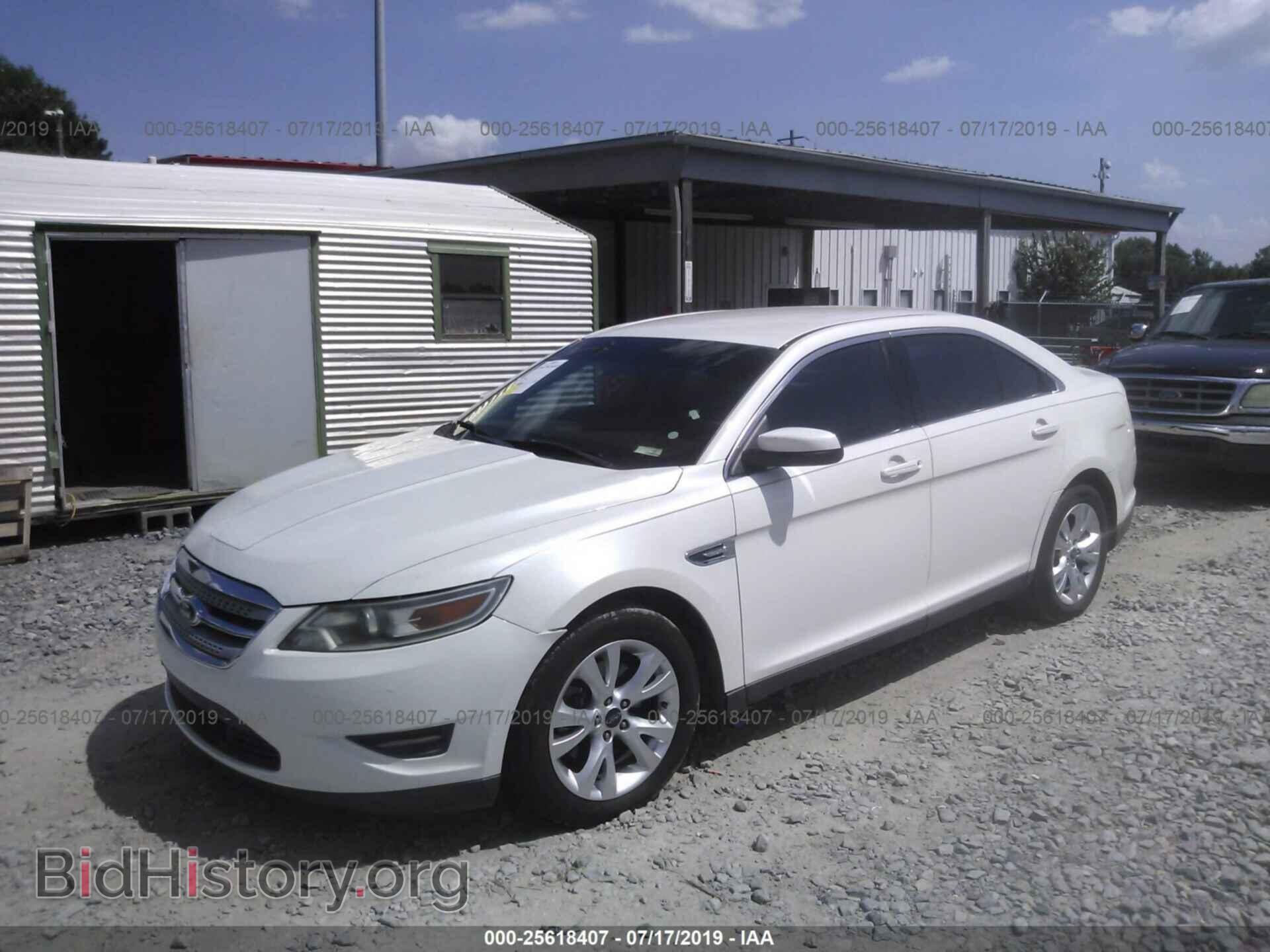 2011 FORD TAURUS - VIN: 1FAHP2EW9BG103621 - Фото 2
