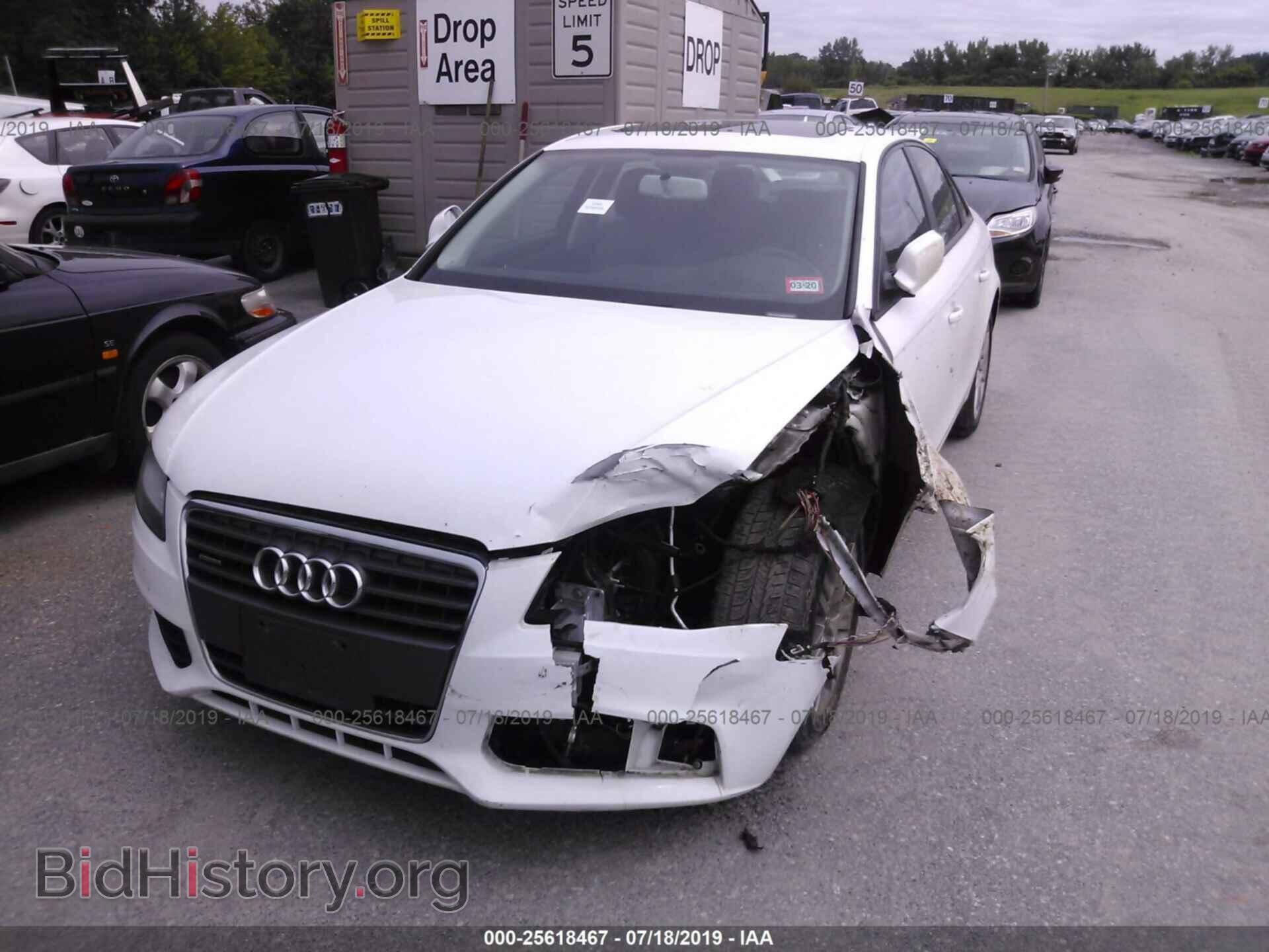 2011 AUDI A4 - VIN: WAUDFAFLXBA086435 - Фото 2