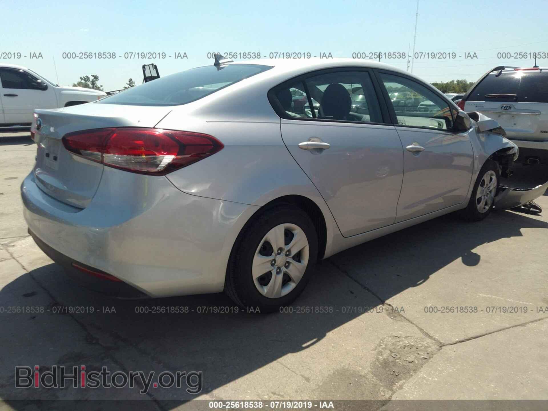 2017 KIA FORTE - VIN: 3KPFK4A77HE067169 - Photo 4