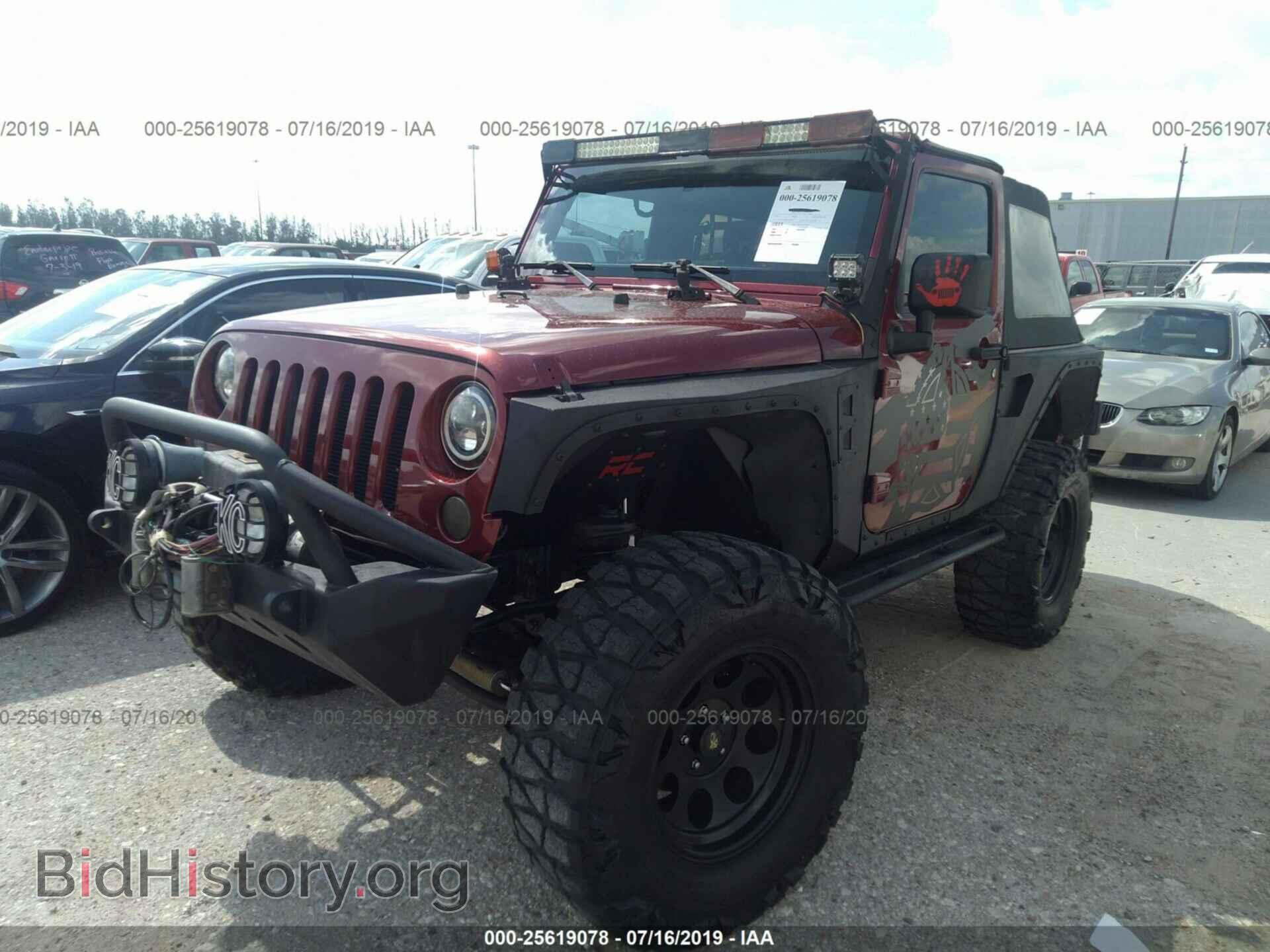 2011 JEEP WRANGLER - VIN: 1J4AA2D18BL540787 - Фото 2