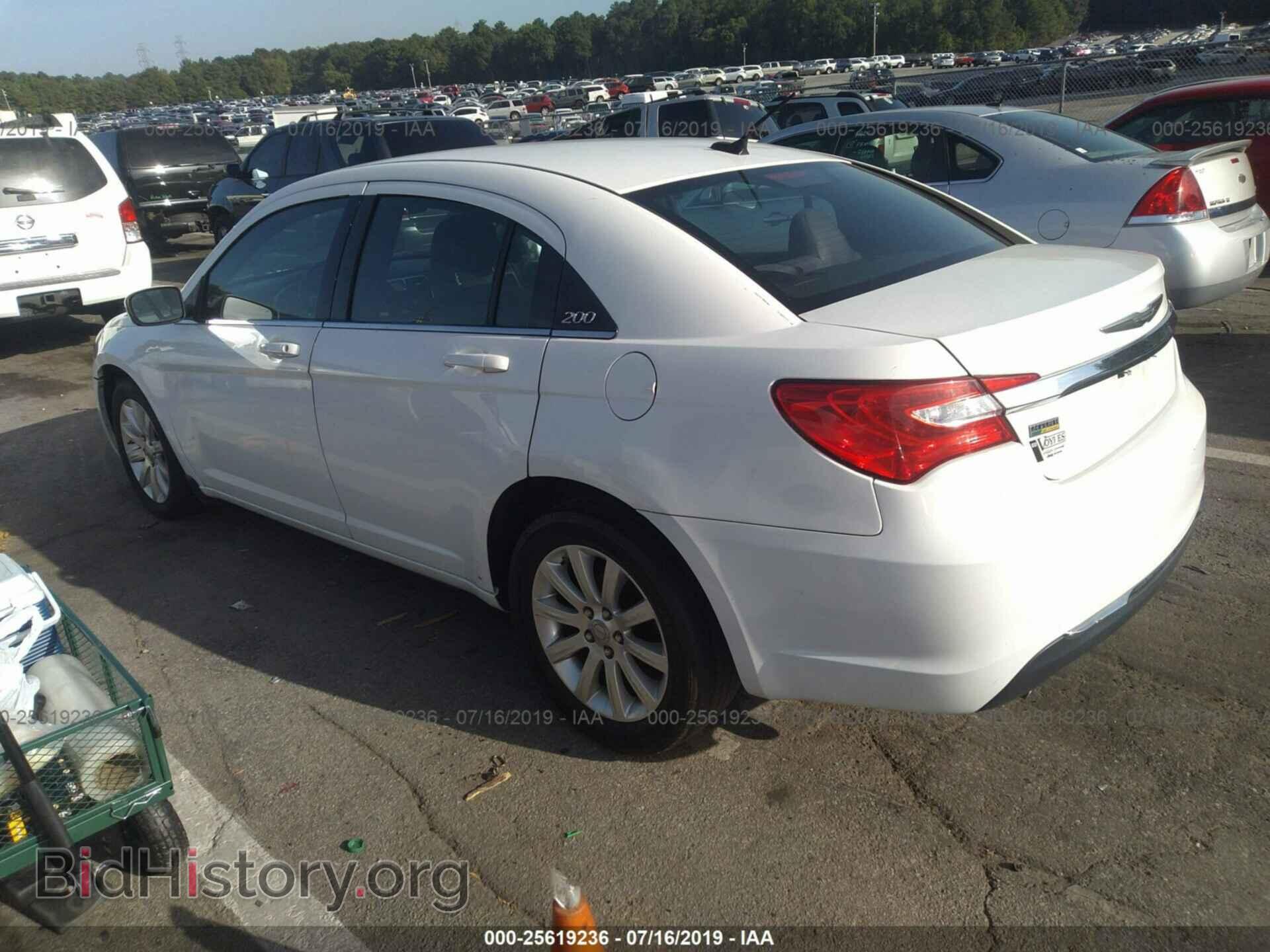 2014 CHRYSLER 200 - VIN: 1C3CCBBG8EN114157 - Фото 3