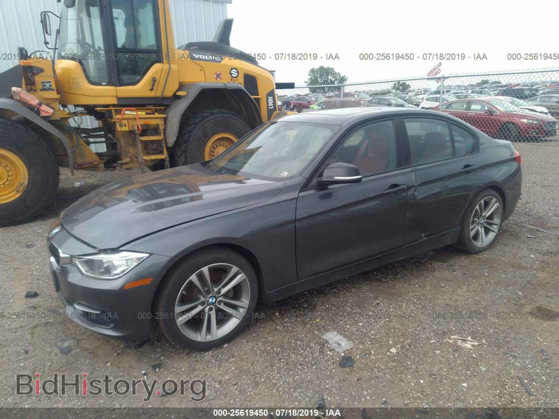 2015 BMW 328 - VIN: WBA3A5C53FF608449 - Фото 2