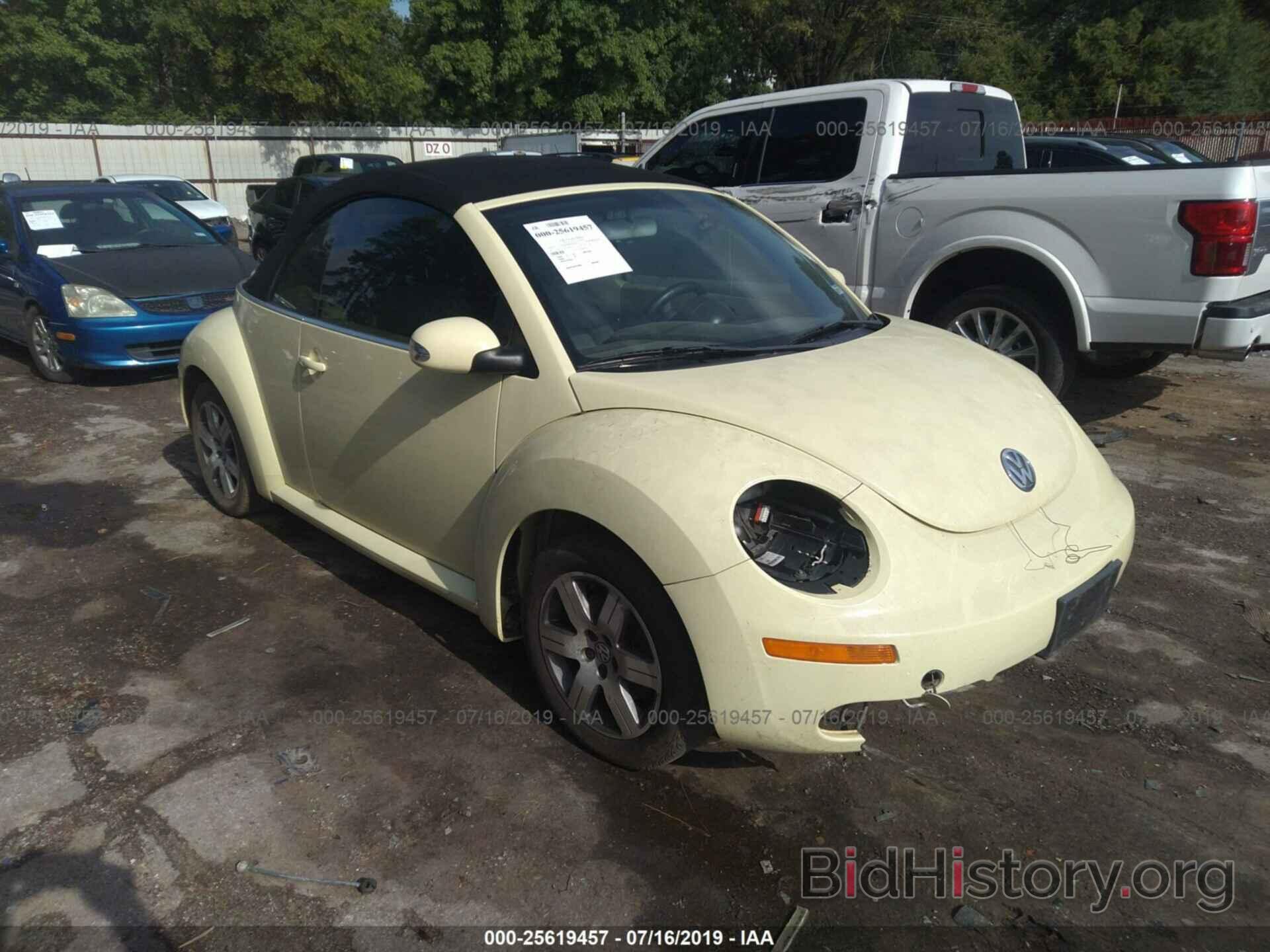 Photo 3VWRF31Y26M302940 - VOLKSWAGEN NEW BEETLE 2006