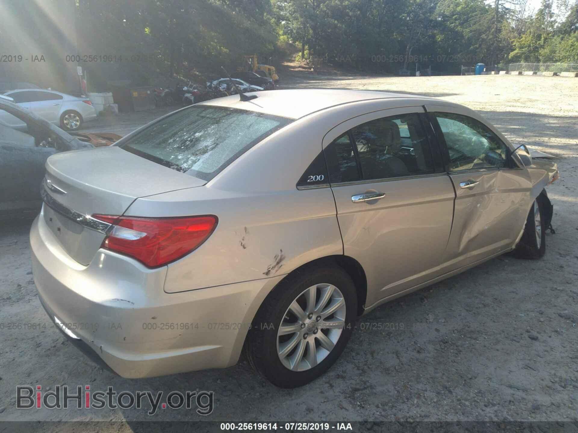 2014 CHRYSLER 200 - VIN: 1C3CCBCG7EN135452 - Фото 4