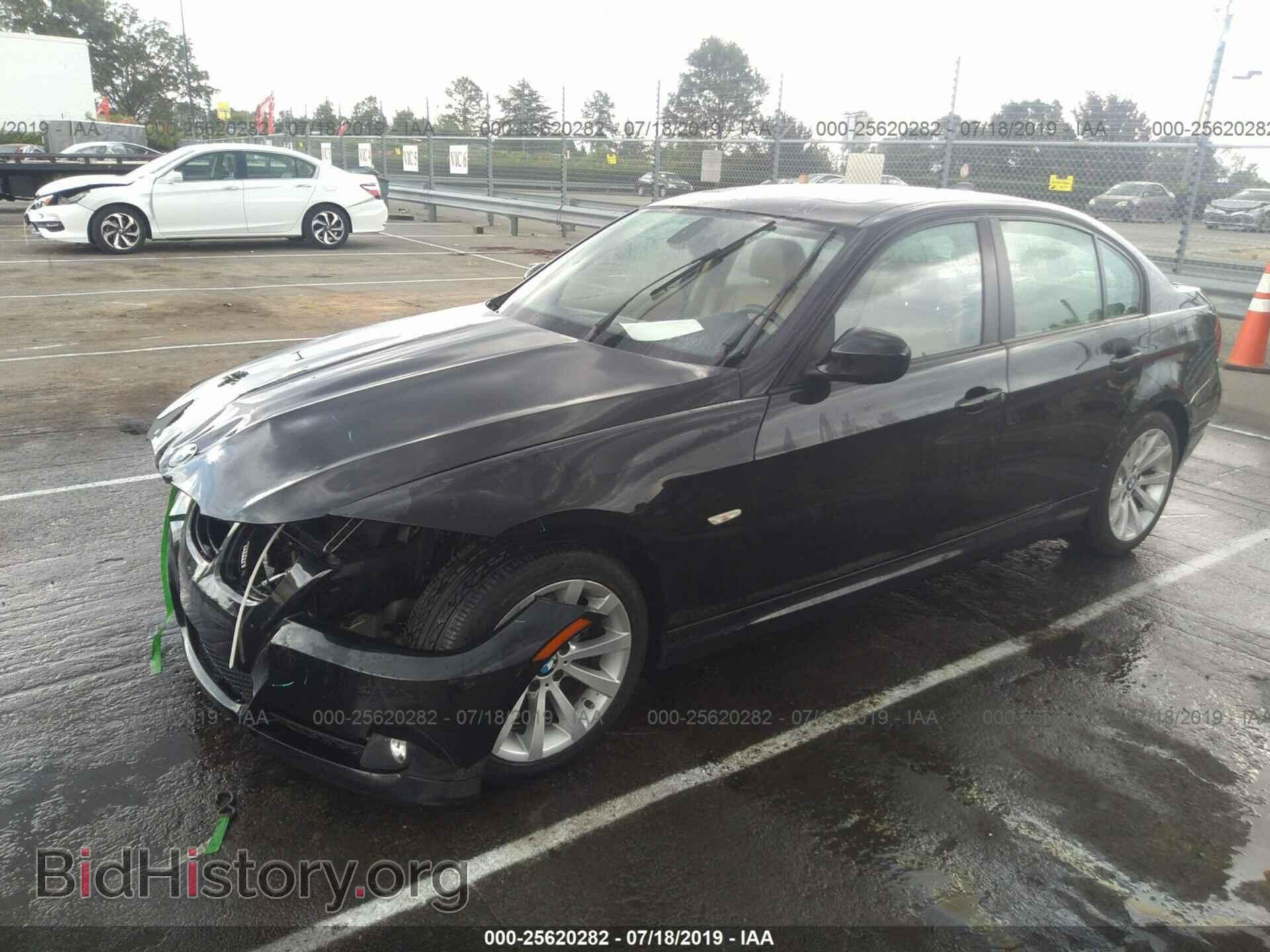 2011 BMW 328 - VIN: WBAPH7G58BNM55683 - Фото 2