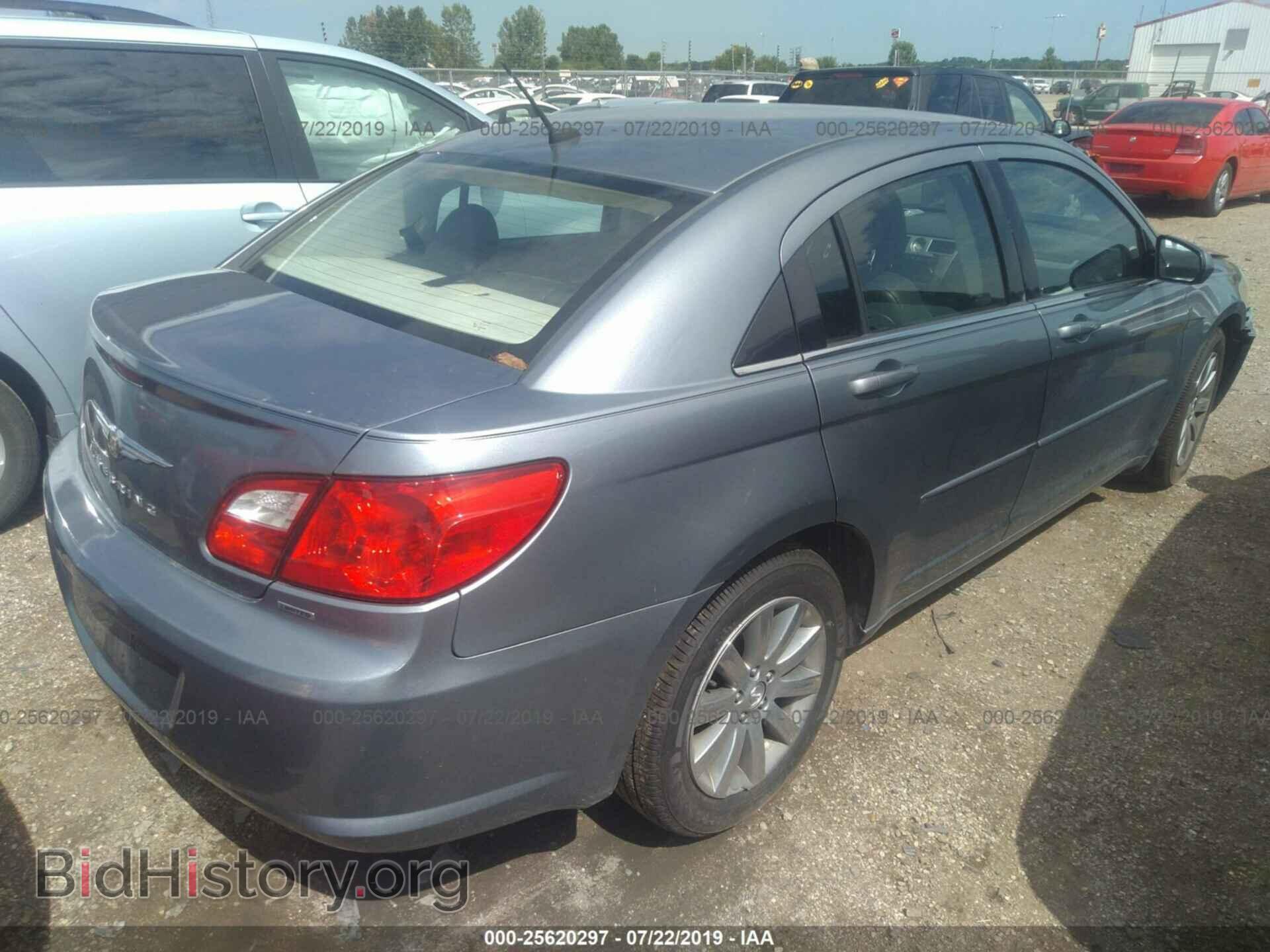 2010 CHRYSLER SEBRING - VIN: 1C3CC5FD9AN192331 - Фото 4