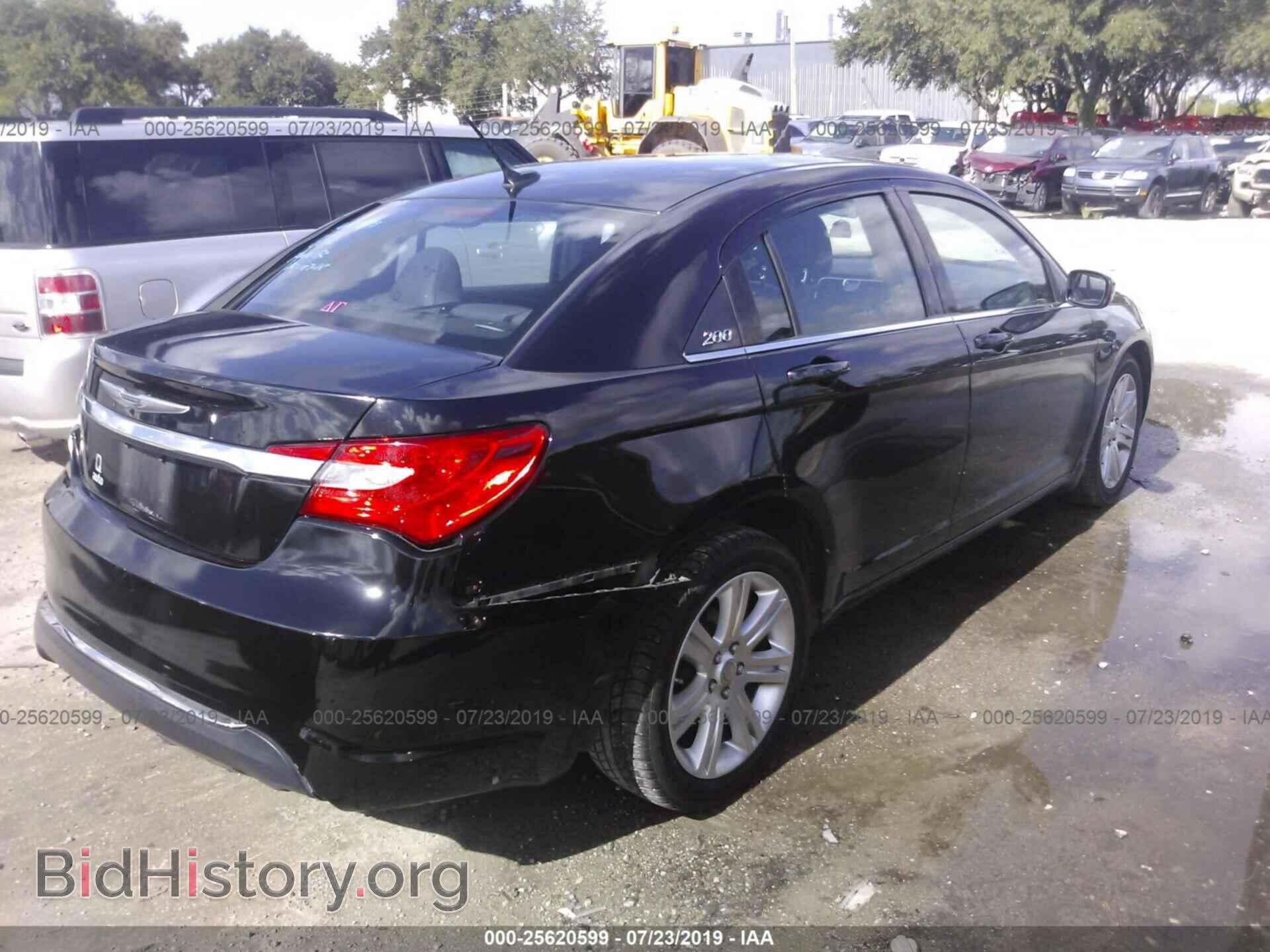2013 CHRYSLER 200 - VIN: 1C3CCBAB9DN686939 - Photo 4