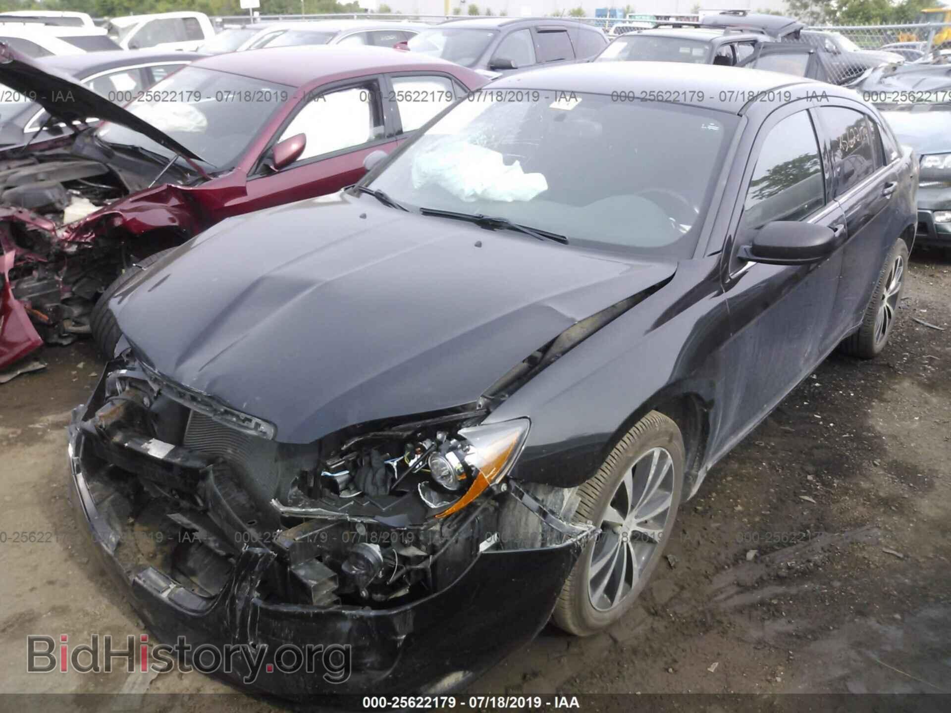 2013 CHRYSLER 200 - VIN: 1C3CCBBB6DN513975 - Фото 2