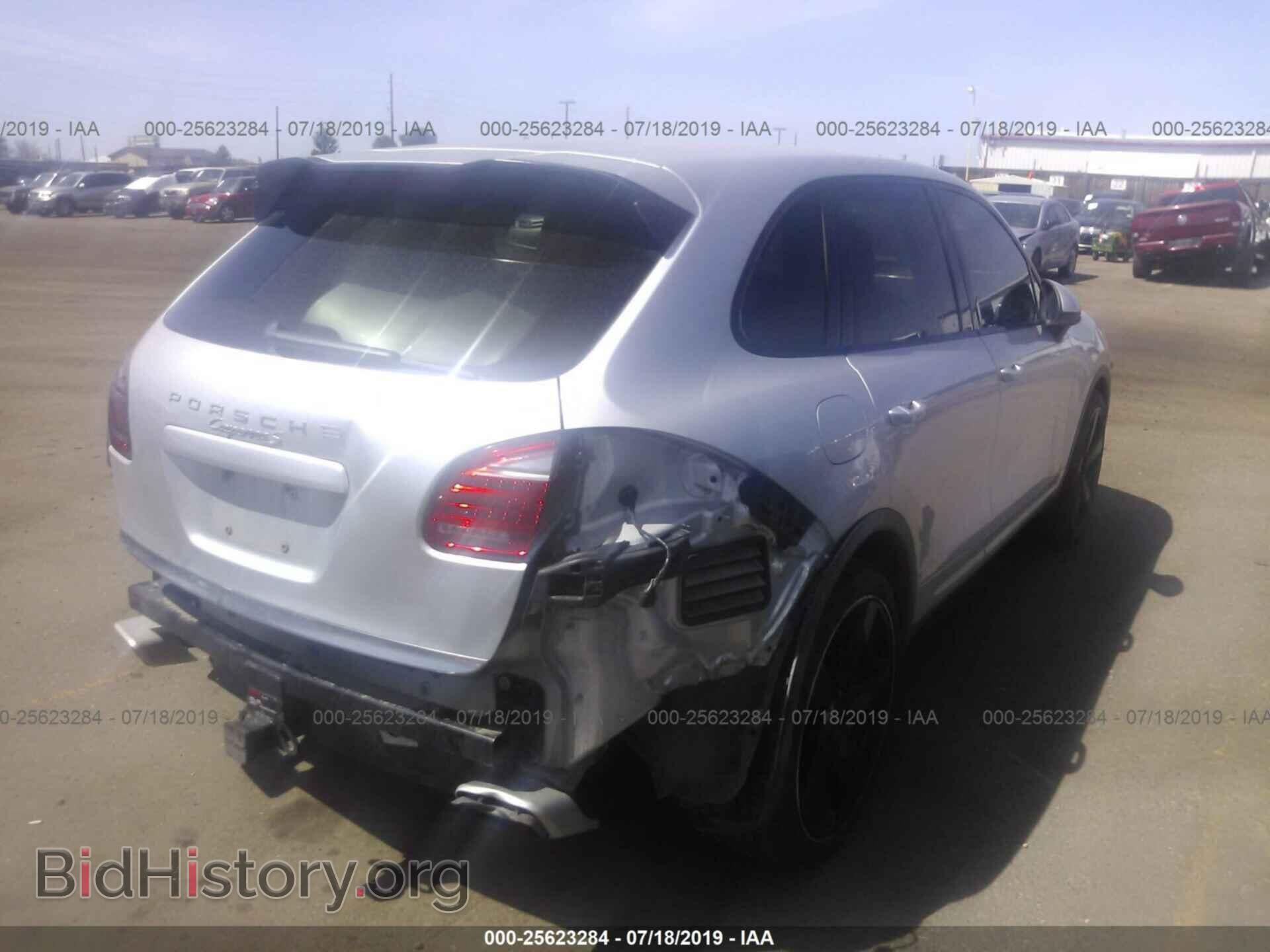 2011 PORSCHE CAYENNE - VIN: WP1AA2A26BLA01084 - Photo 4