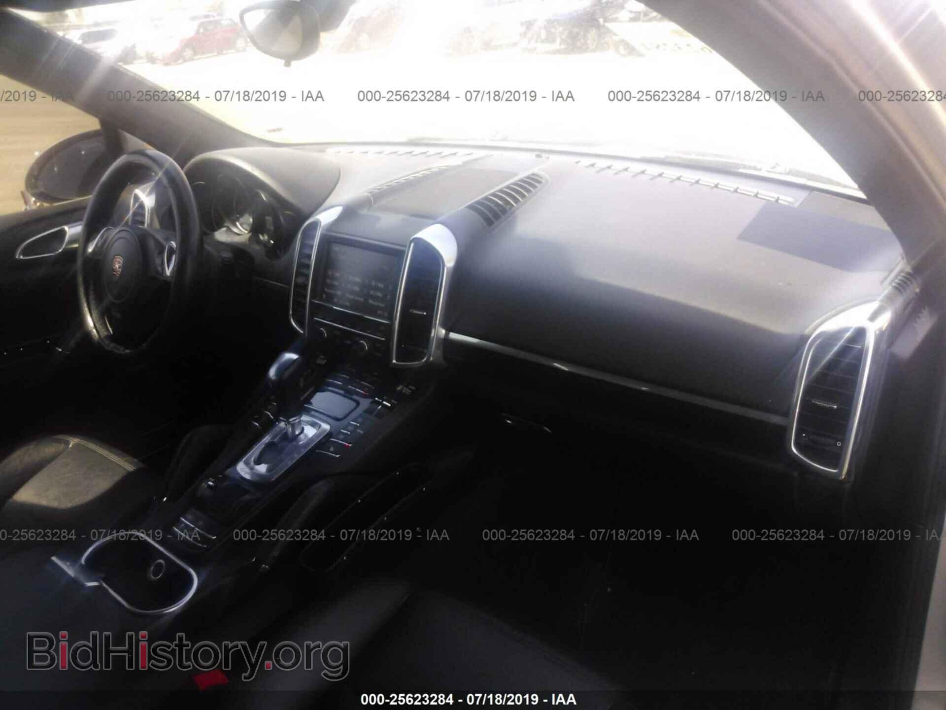 2011 PORSCHE CAYENNE - VIN: WP1AA2A26BLA01084 - Photo 5