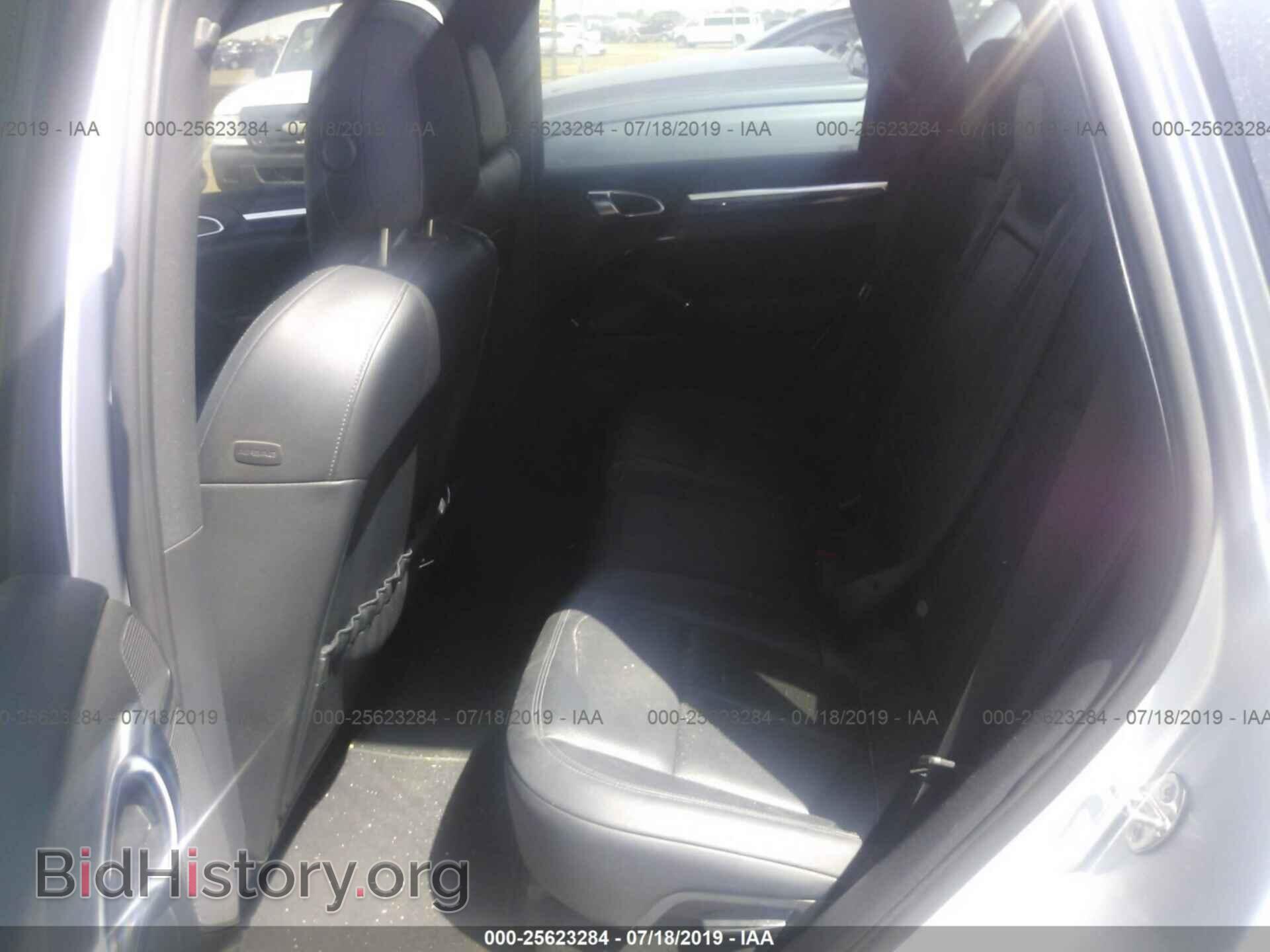 2011 PORSCHE CAYENNE - VIN: WP1AA2A26BLA01084 - Photo 8