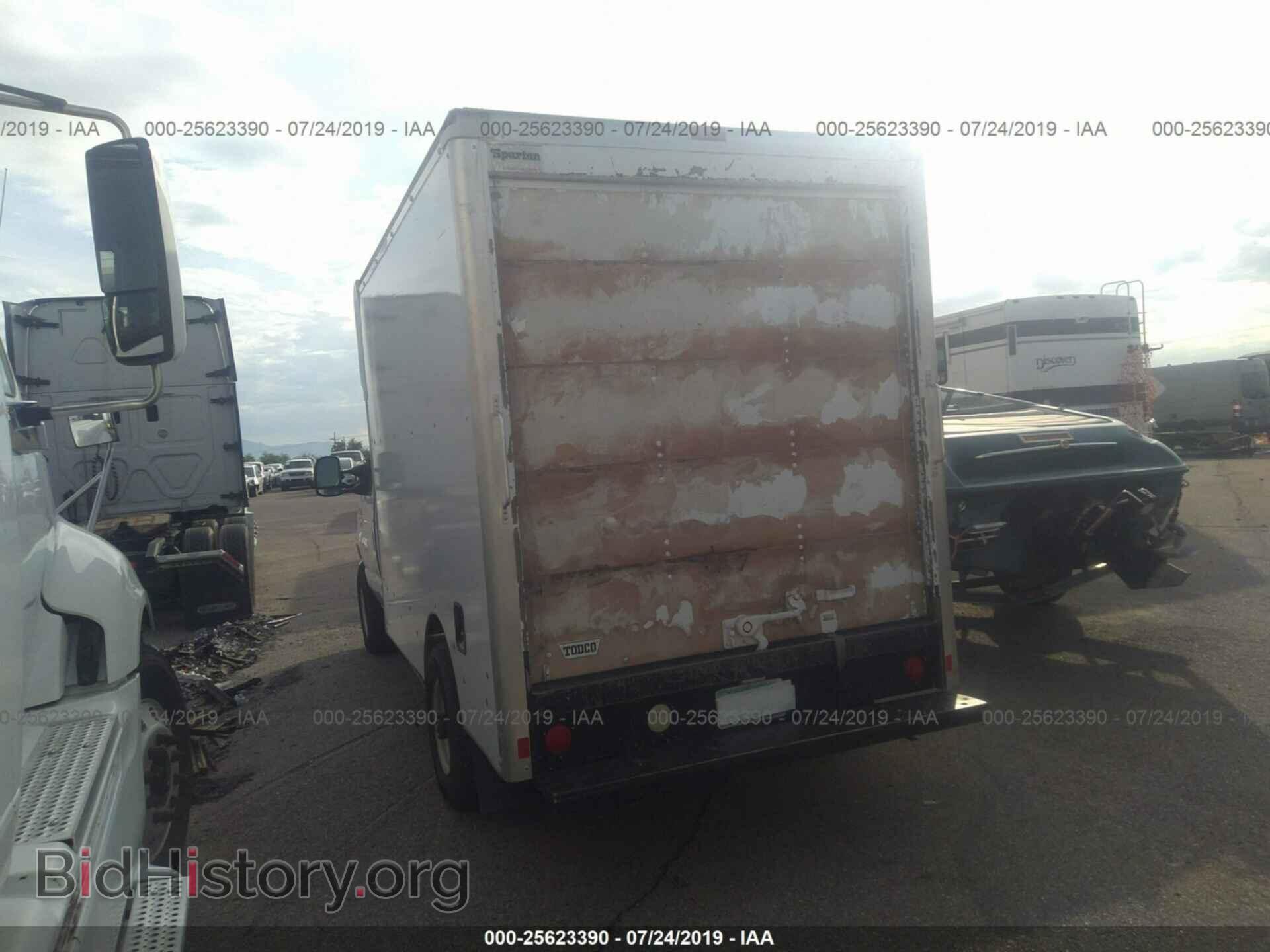 2009 FORD ECONOLINE - VIN: 1FDSE35L79DA32878 - Фото 3