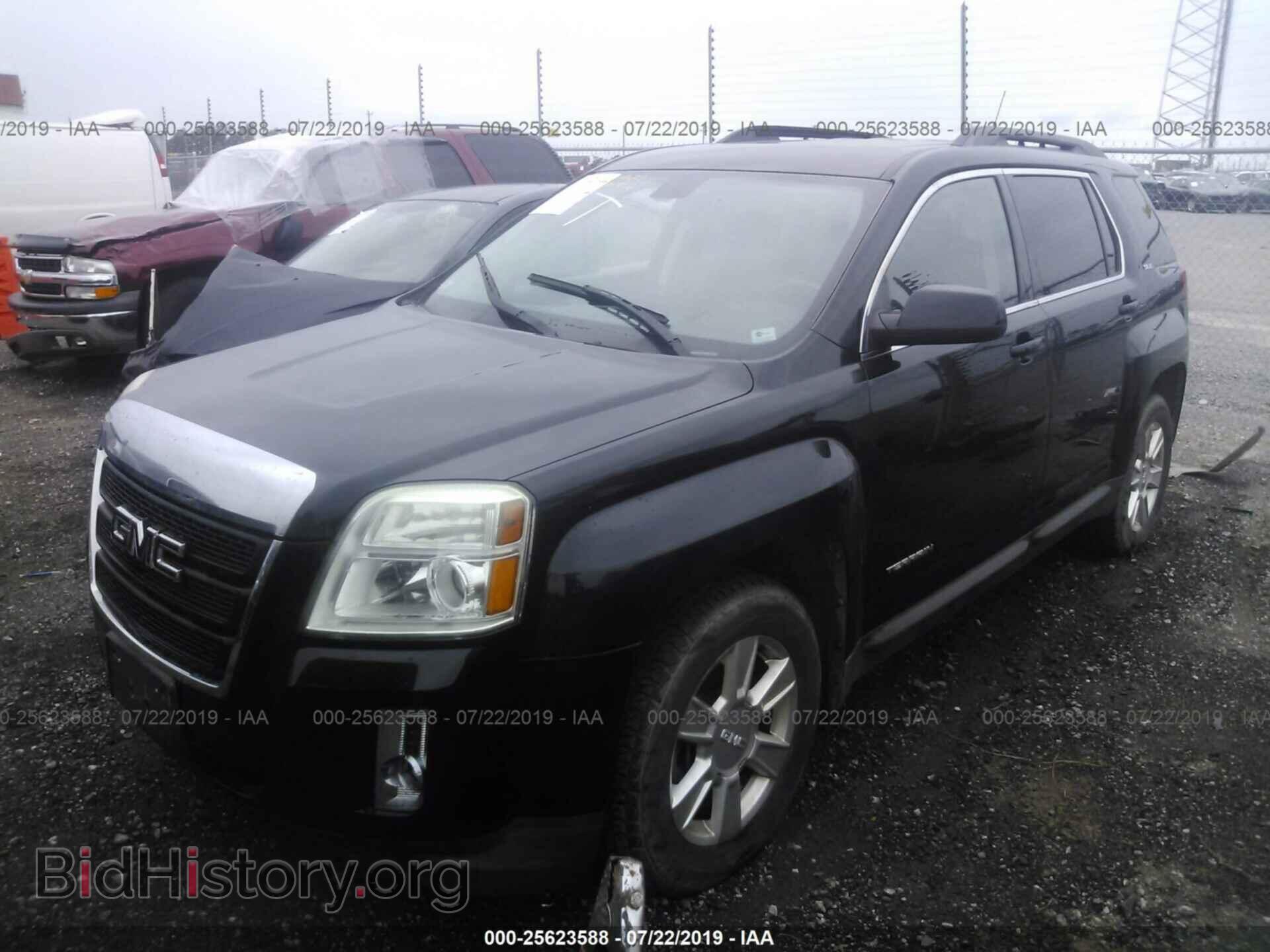 2011 GMC TERRAIN - VIN: 2CTALSEC6B6249265 - Photo 2
