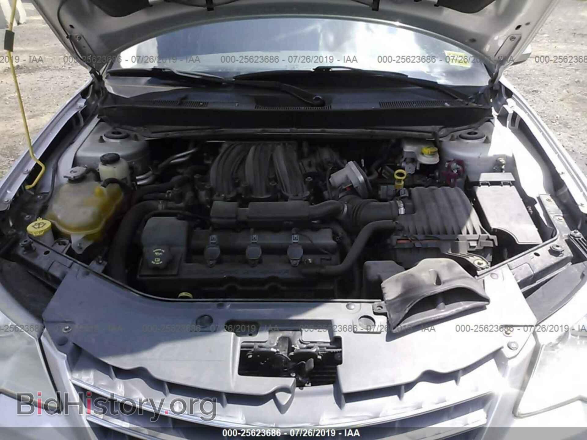 2010 CHRYSLER SEBRING - VIN: 1C3CC5FD9AN196931 - Фото 10
