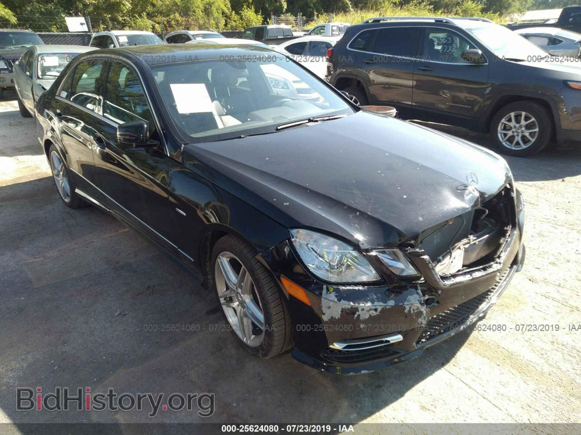 Photo WDDHF8JB2CA608459 - MERCEDES-BENZ E 2012
