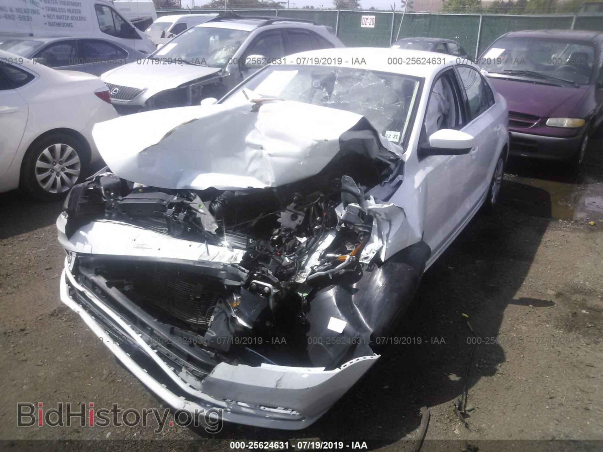2017 VOLKSWAGEN JETTA - VIN: 3VW2B7AJ0HM277207 - Фото 2