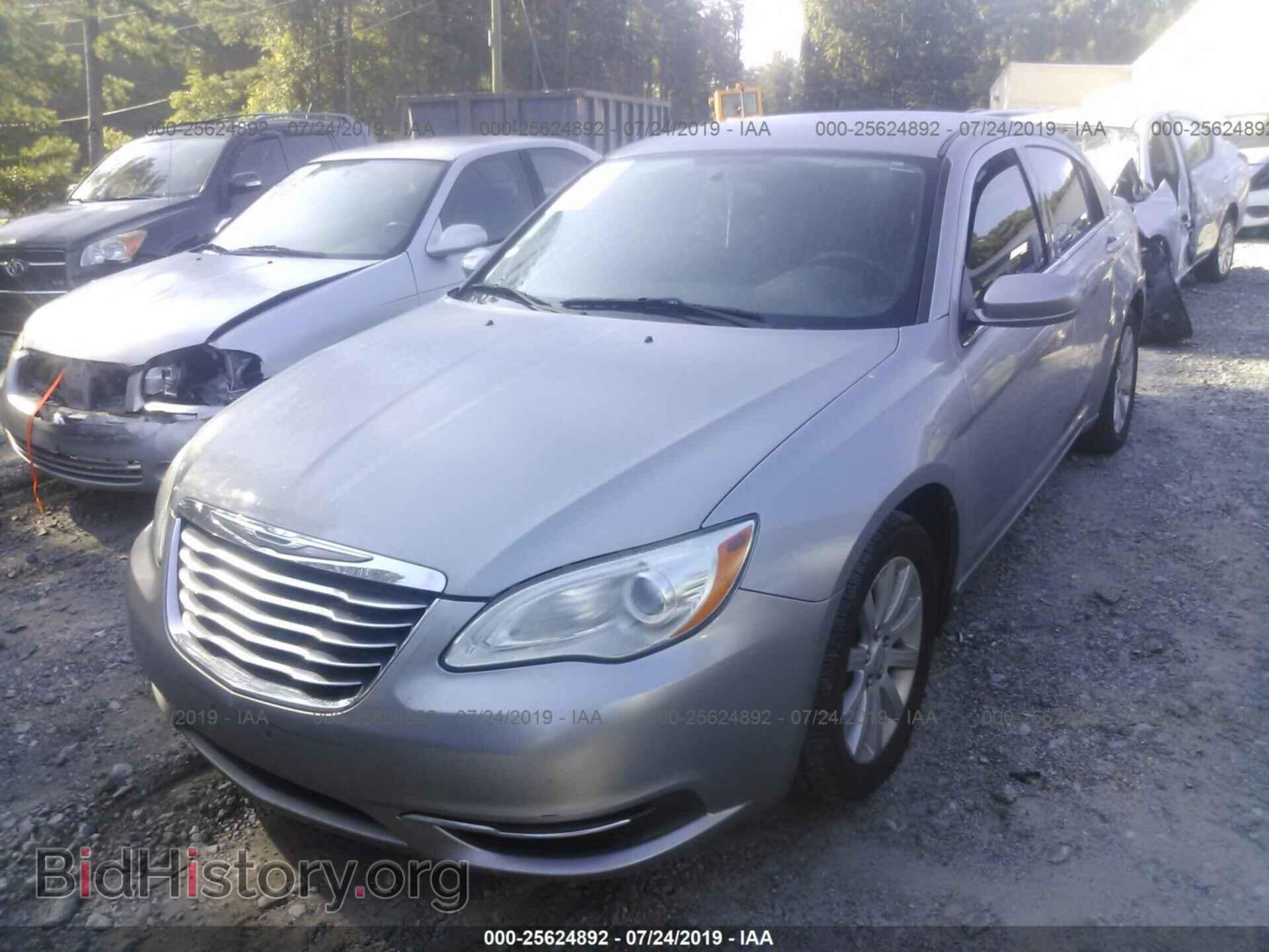 2013 CHRYSLER 200 - VIN: 1C3CCBBGXDN703306 - Photo 2