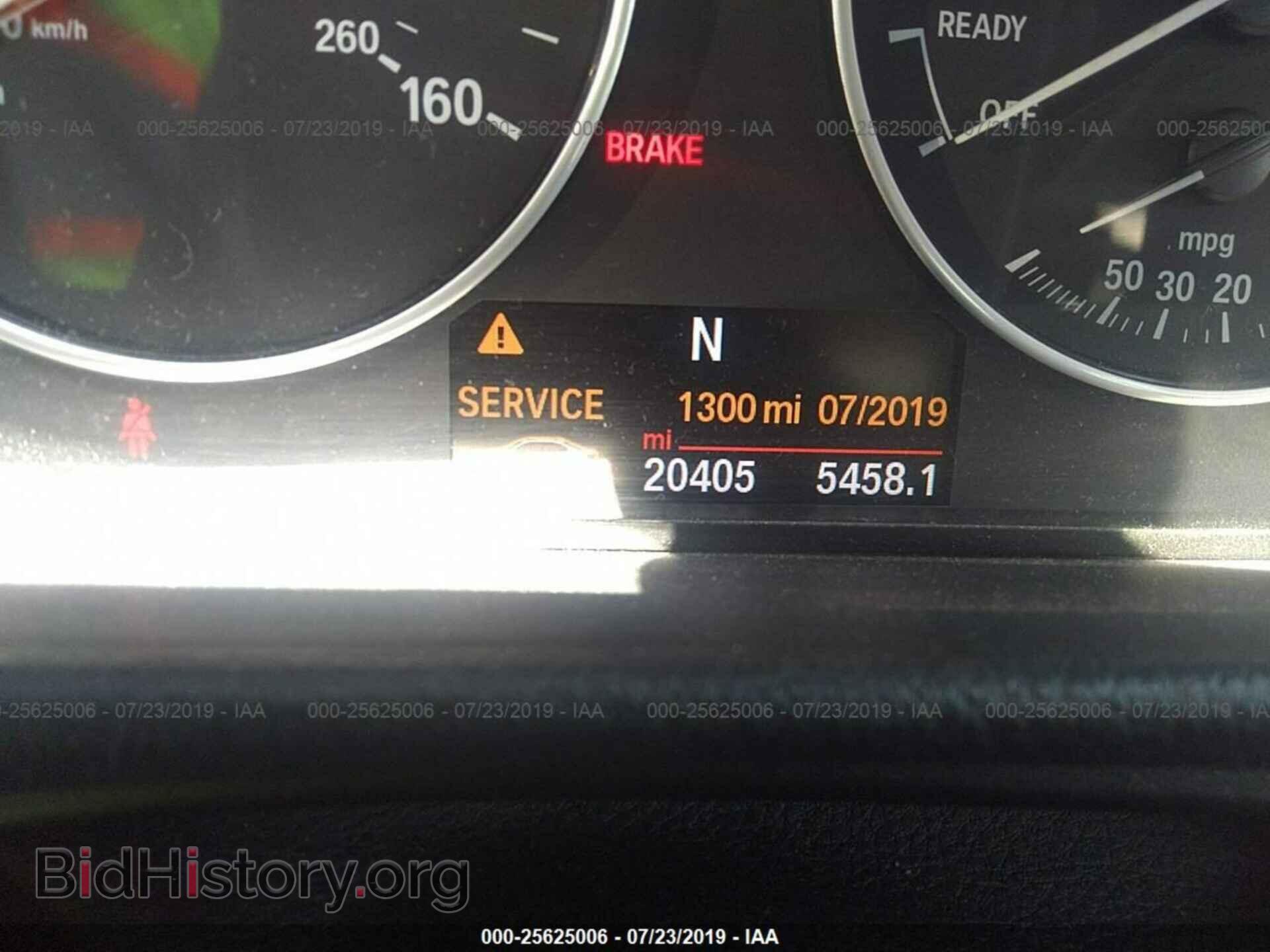 2017 BMW 320 - VIN: WBA8E1G58HNU12674 - Фото 6