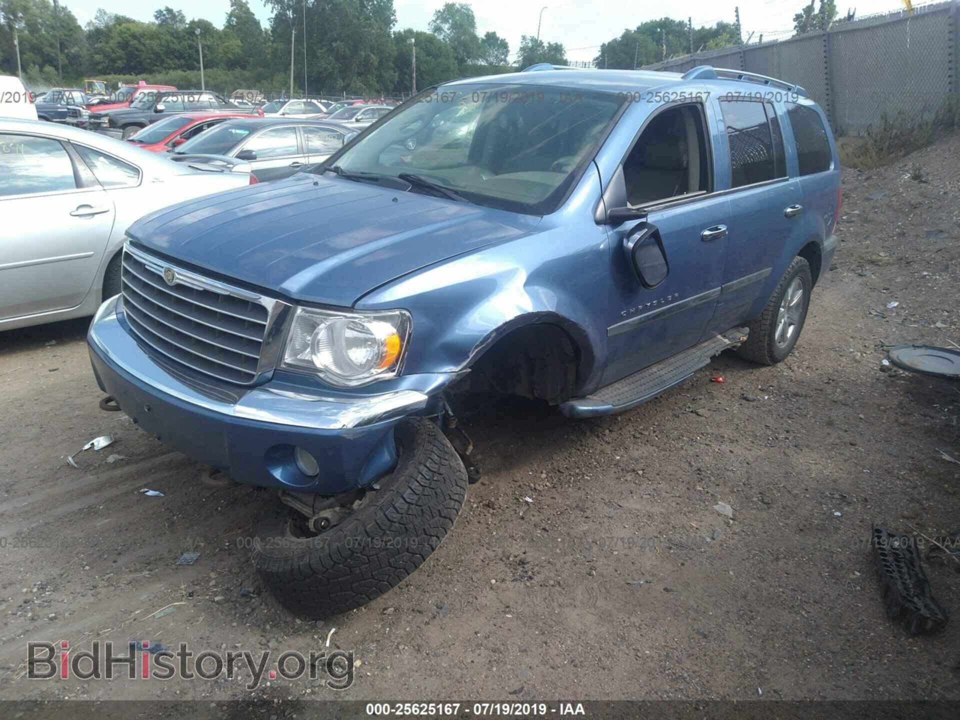 2008 CHRYSLER ASPEN - VIN: 1A8HW58288F103849 - Фото 2