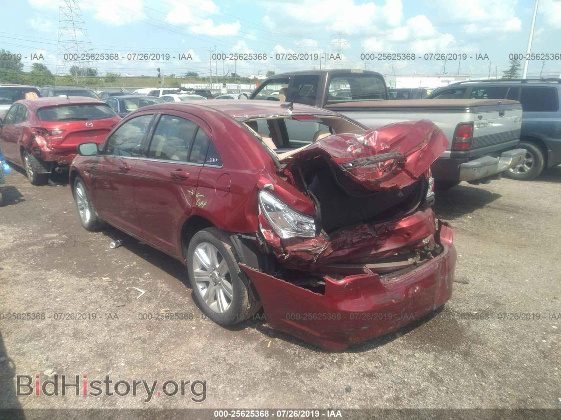2013 CHRYSLER 200 - VIN: 1C3CCBAB0DN669219 - Photo 3