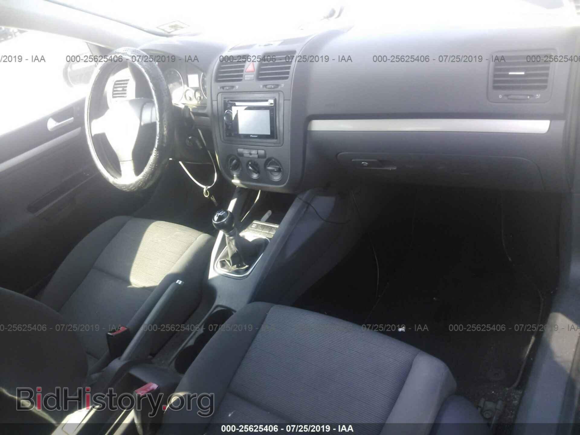 2008 VOLKSWAGEN RABBIT - VIN: WVWAA71K18W106900 - Фото 5