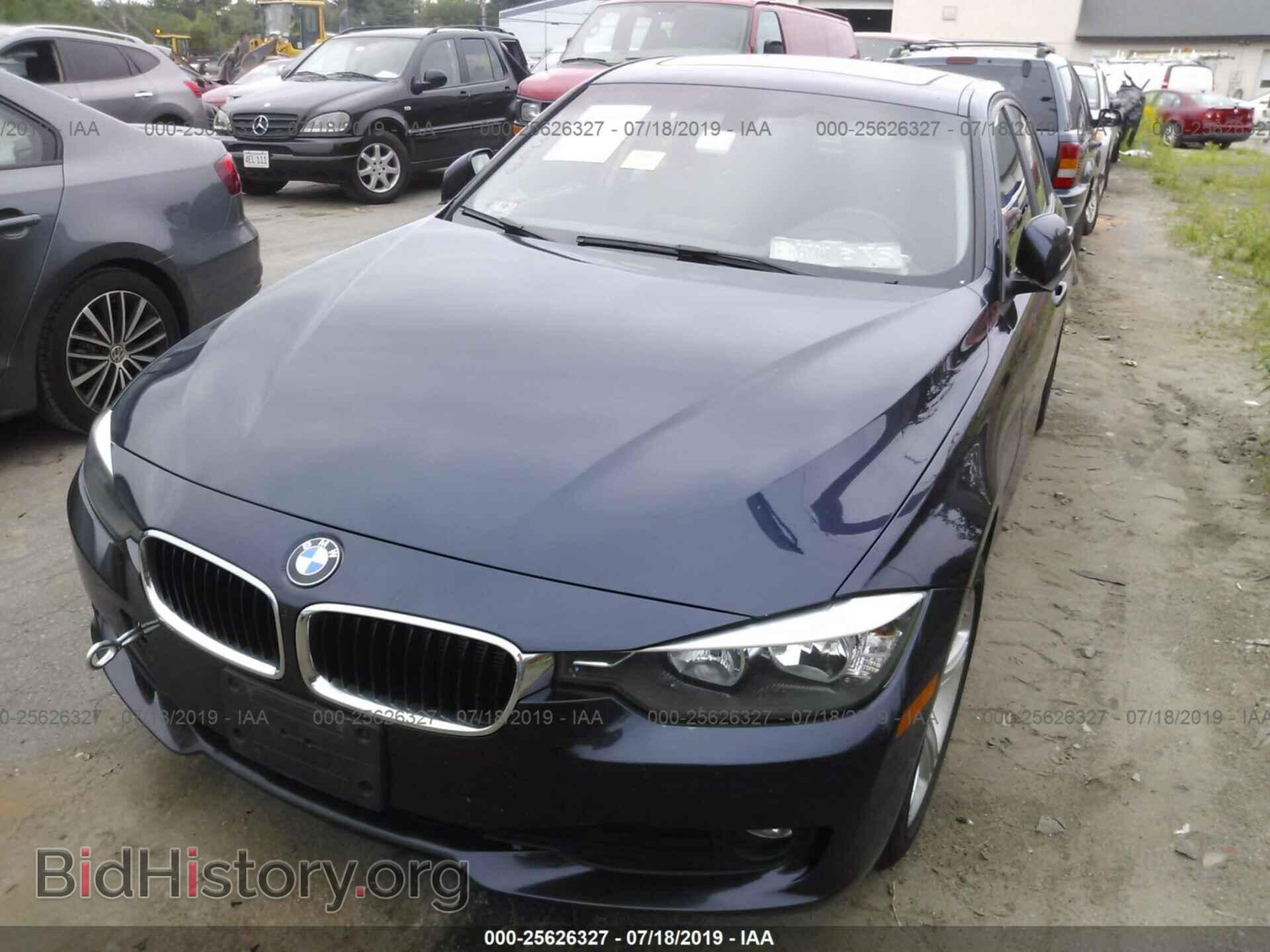 2014 BMW 328 - VIN: WBA3D5C59EKX98111 - Фото 2