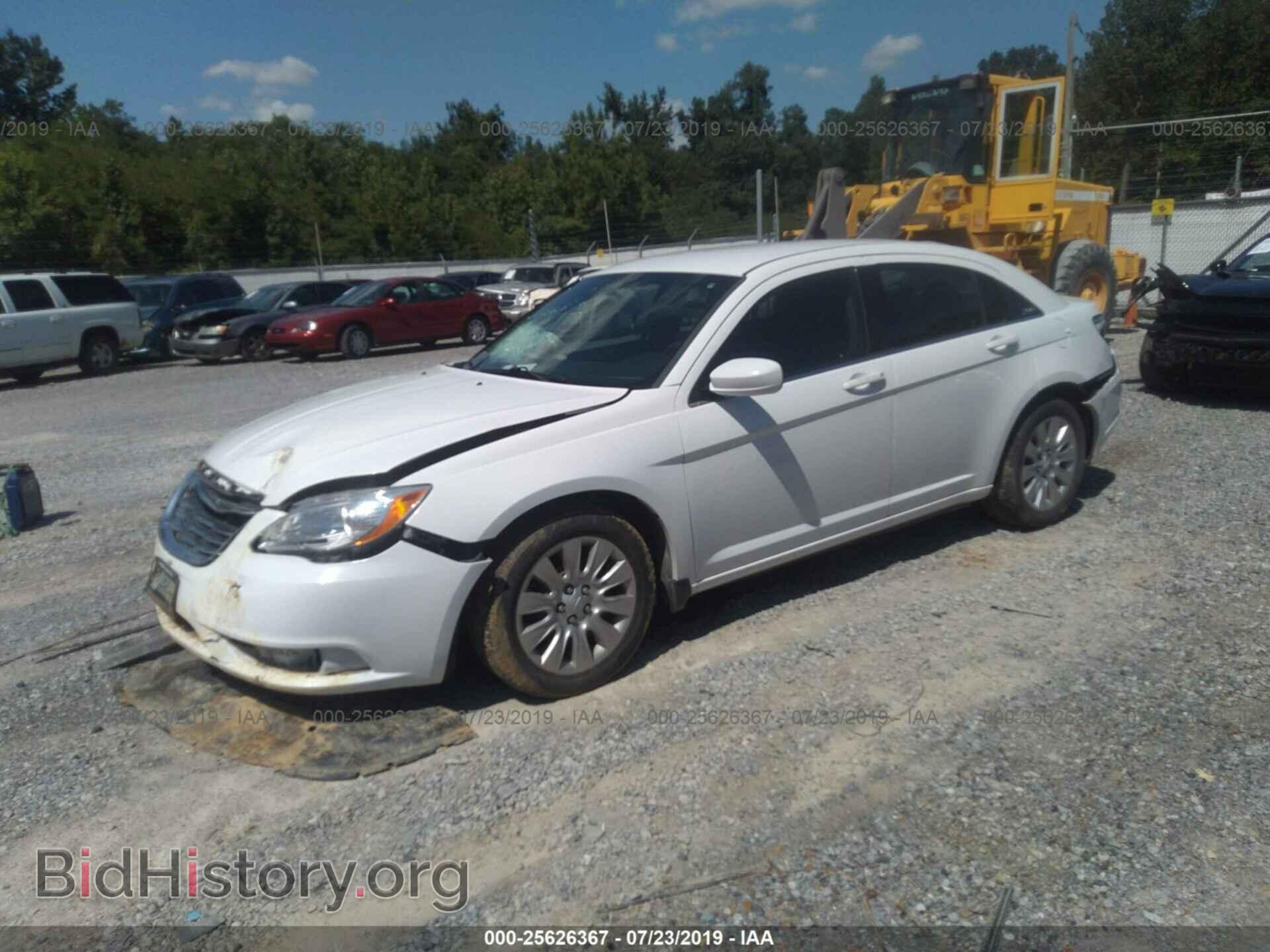2014 CHRYSLER 200 - VIN: 1C3CCBAB8EN214166 - Фото 2