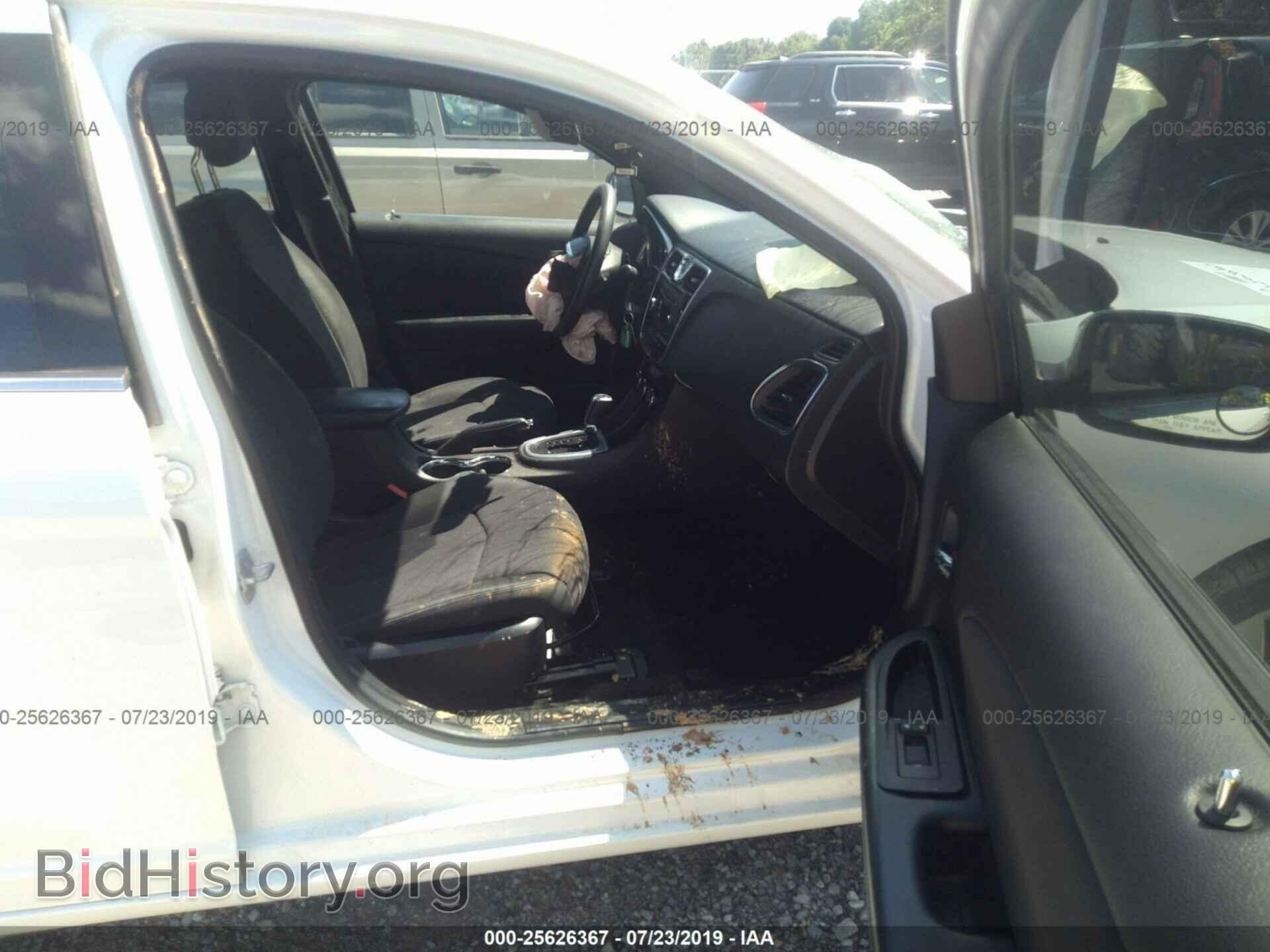 2014 CHRYSLER 200 - VIN: 1C3CCBAB8EN214166 - Фото 5