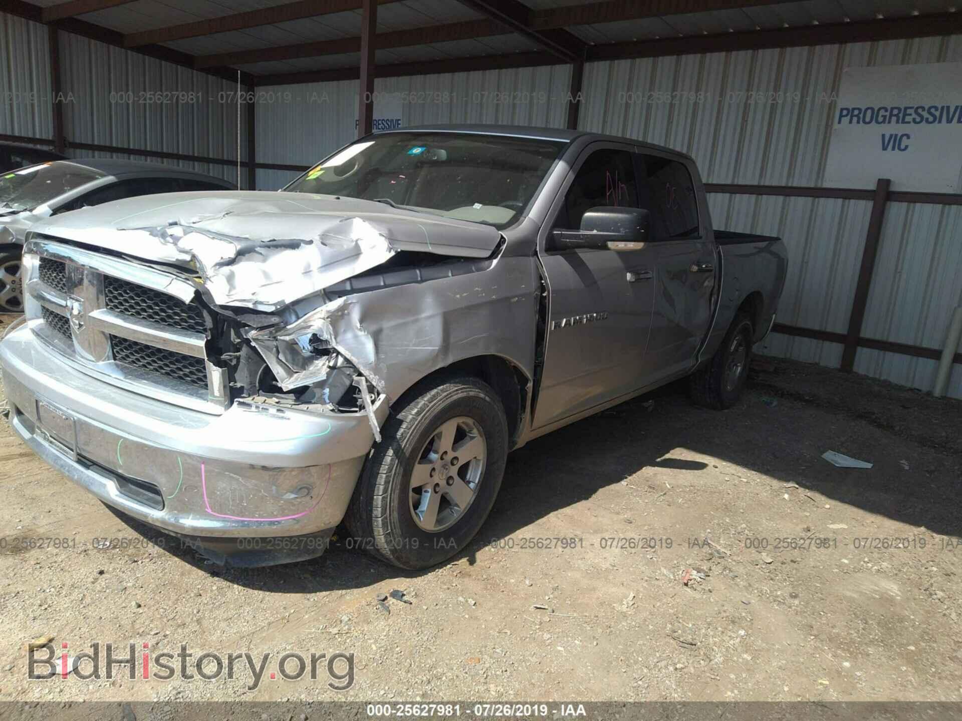 2011 DODGE RAM 1500 - VIN: 1D7RB1CP1BS555018 - Фото 2