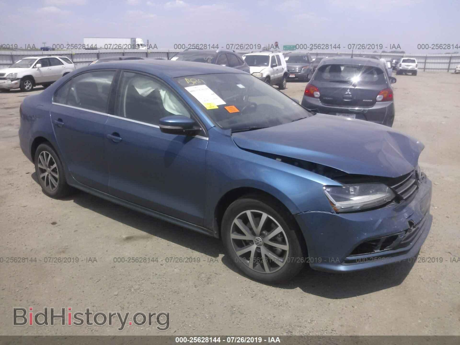 Фотография 3VWDB7AJ6HM307593 - VOLKSWAGEN JETTA 2017