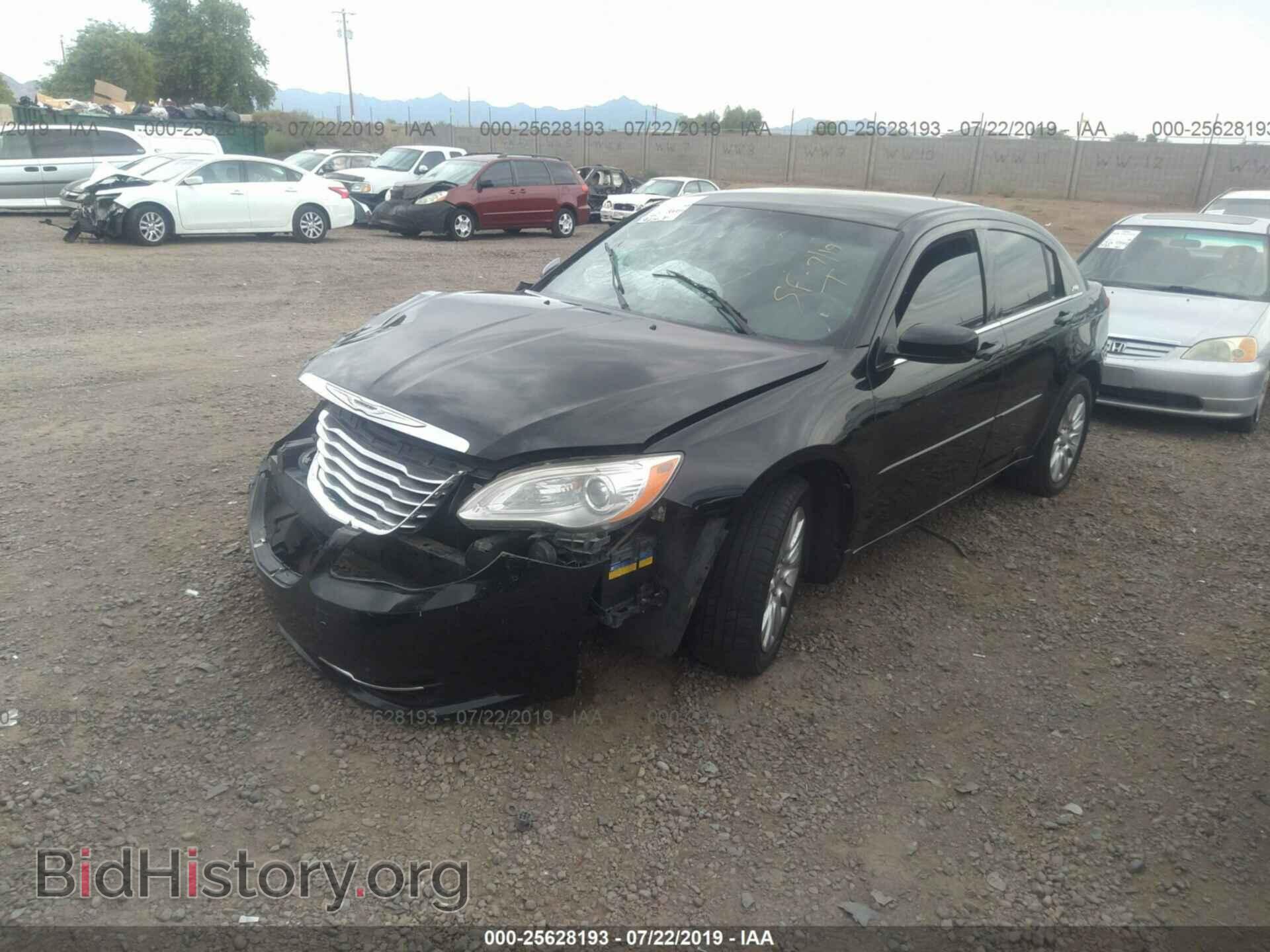 2012 CHRYSLER 200 - VIN: 1C3CCBAB4CN202996 - Фото 2