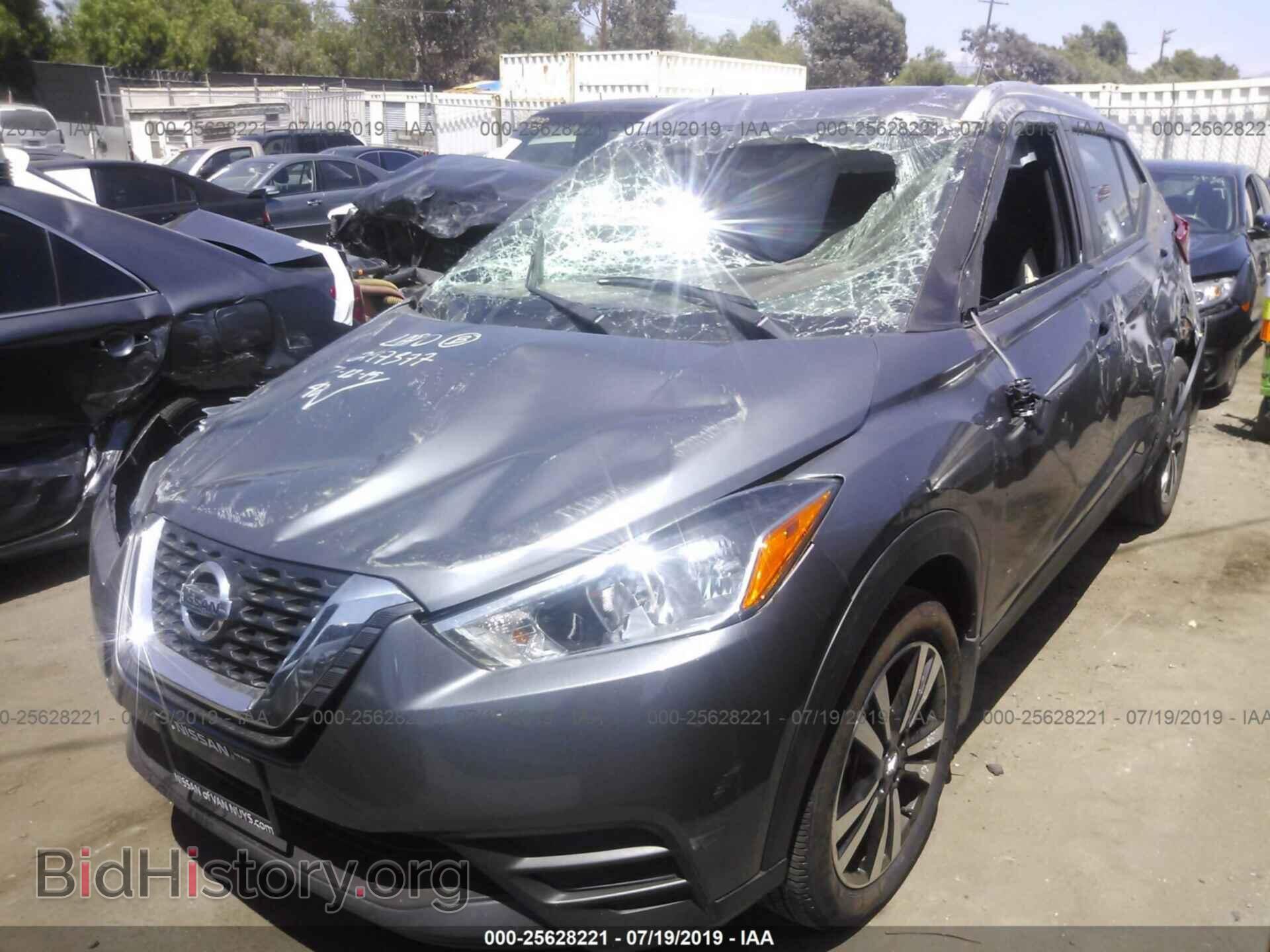 2019 NISSAN KICKS - VIN: 3N1CP5CU3KL495453 - Фото 2