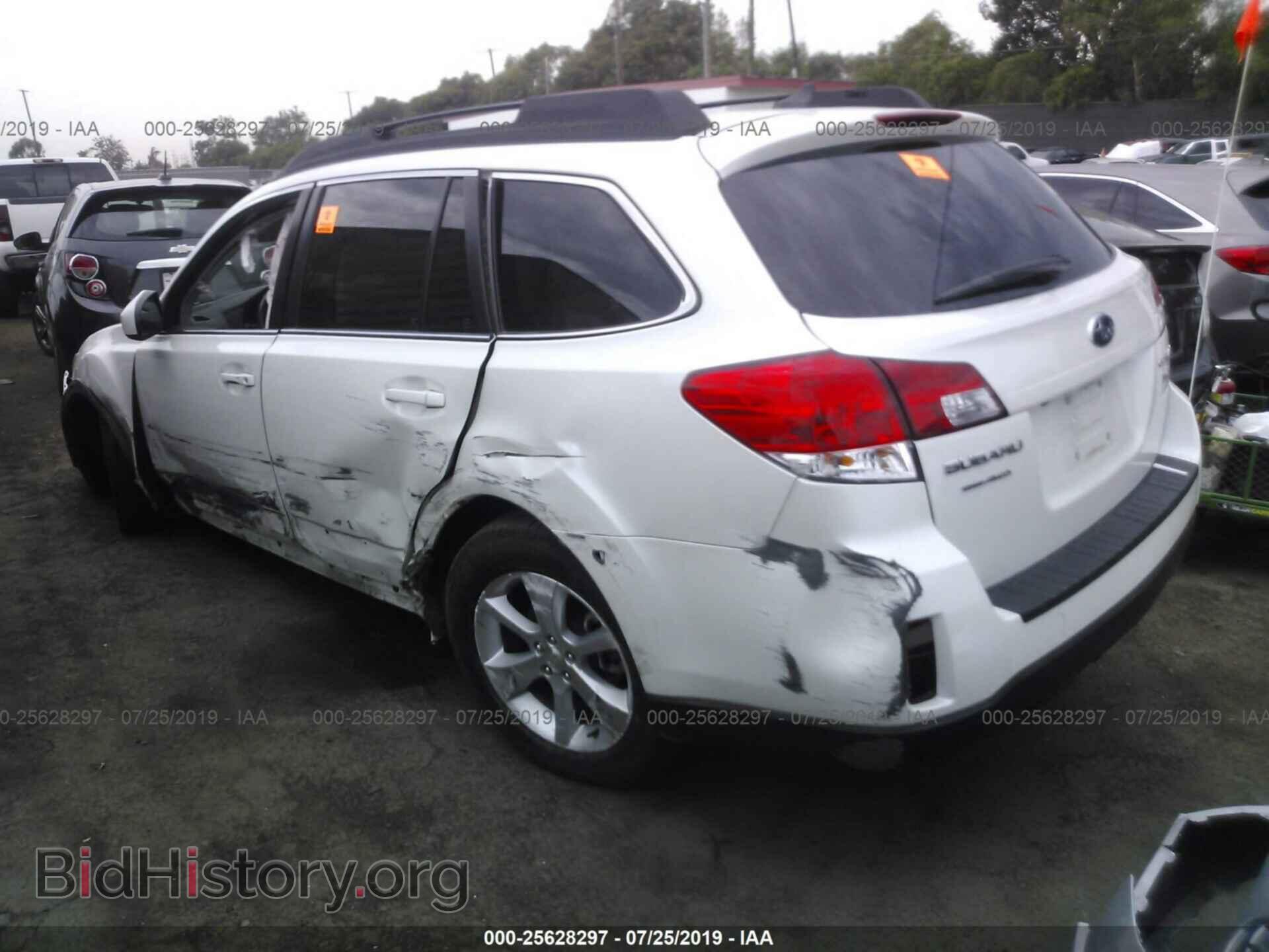2014 SUBARU OUTBACK - VIN: 4S4BRDMC0E2281704 - Фото 3