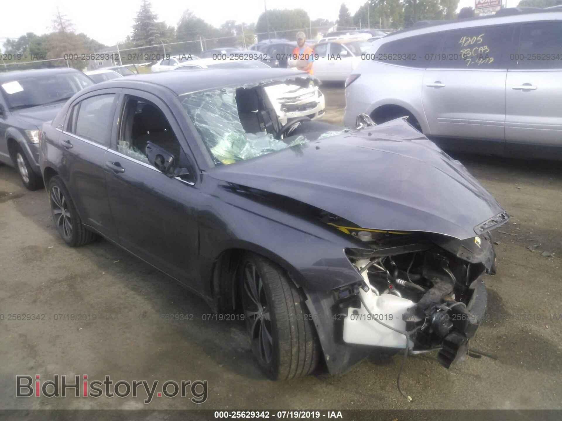Фотография 1C3CCBBG2EN177187 - CHRYSLER 200 2014