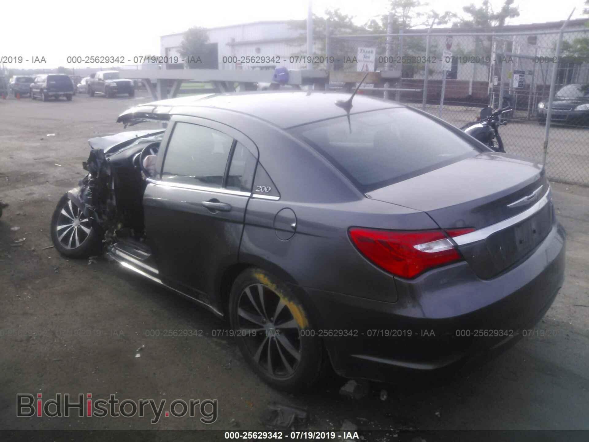 2014 CHRYSLER 200 - VIN: 1C3CCBBG2EN177187 - Фото 3