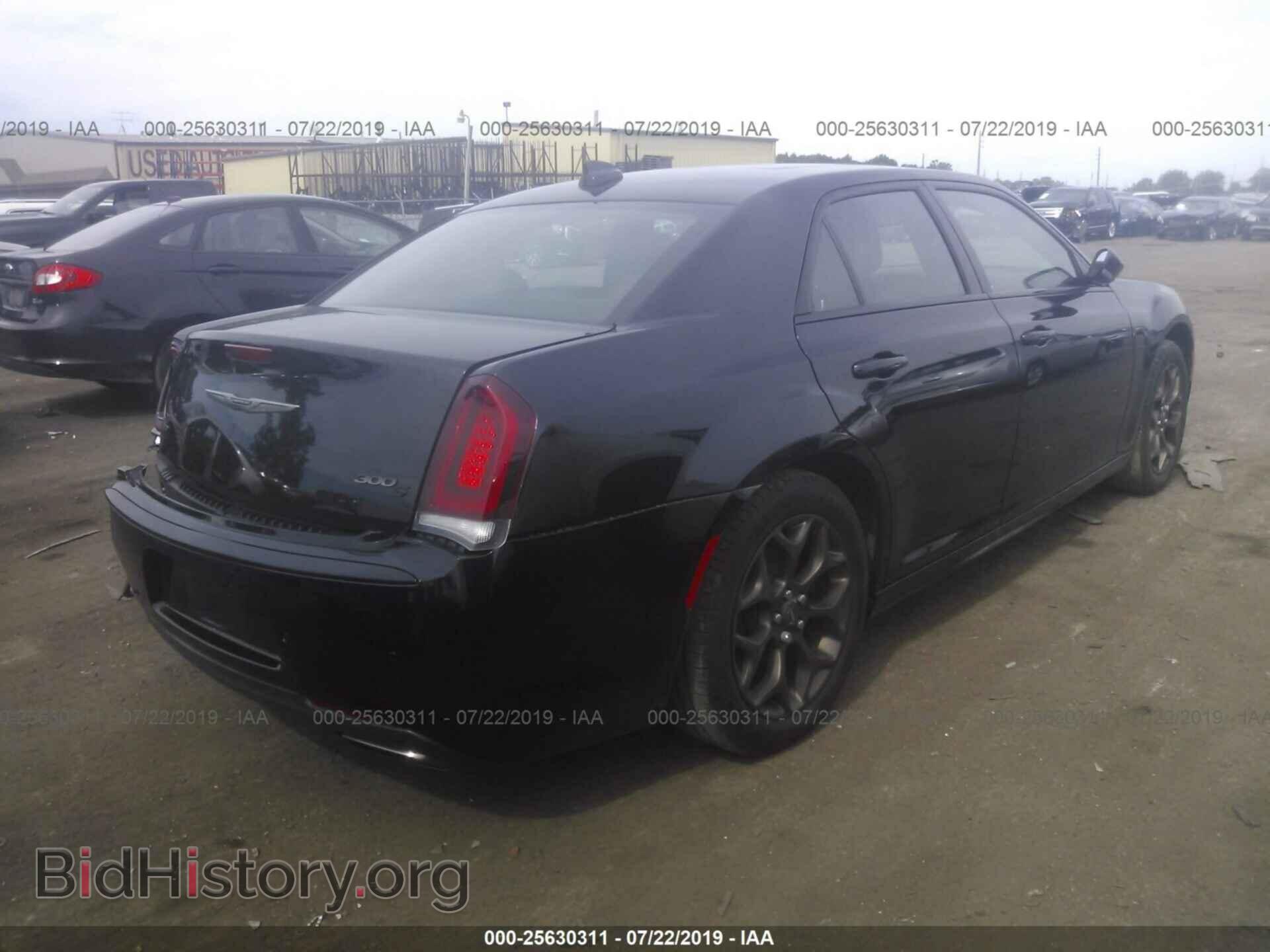 2016 CHRYSLER 300 - VIN: 2C3CCAGG4GH282876 - Photo 4