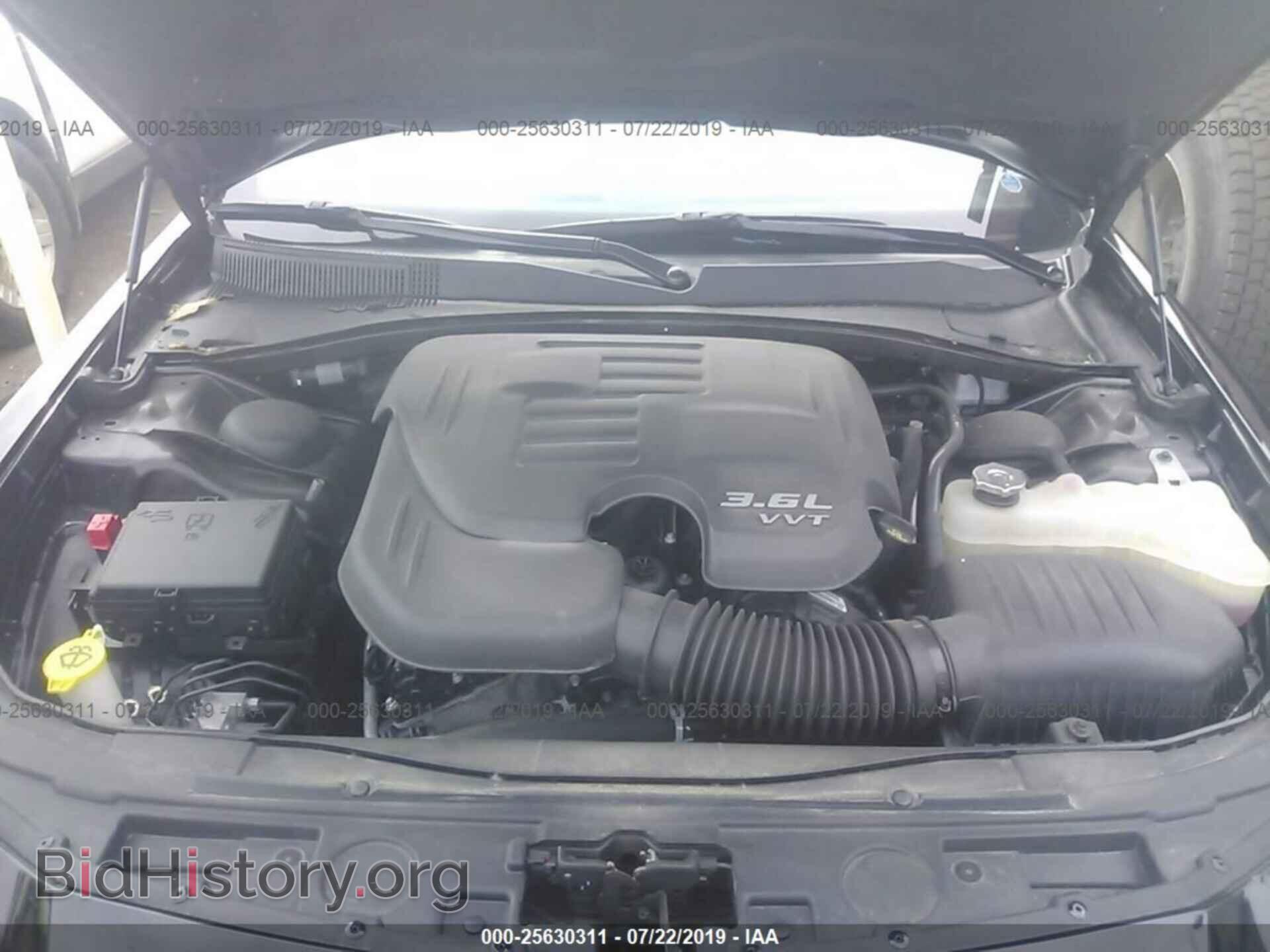 2016 CHRYSLER 300 - VIN: 2C3CCAGG4GH282876 - Photo 10
