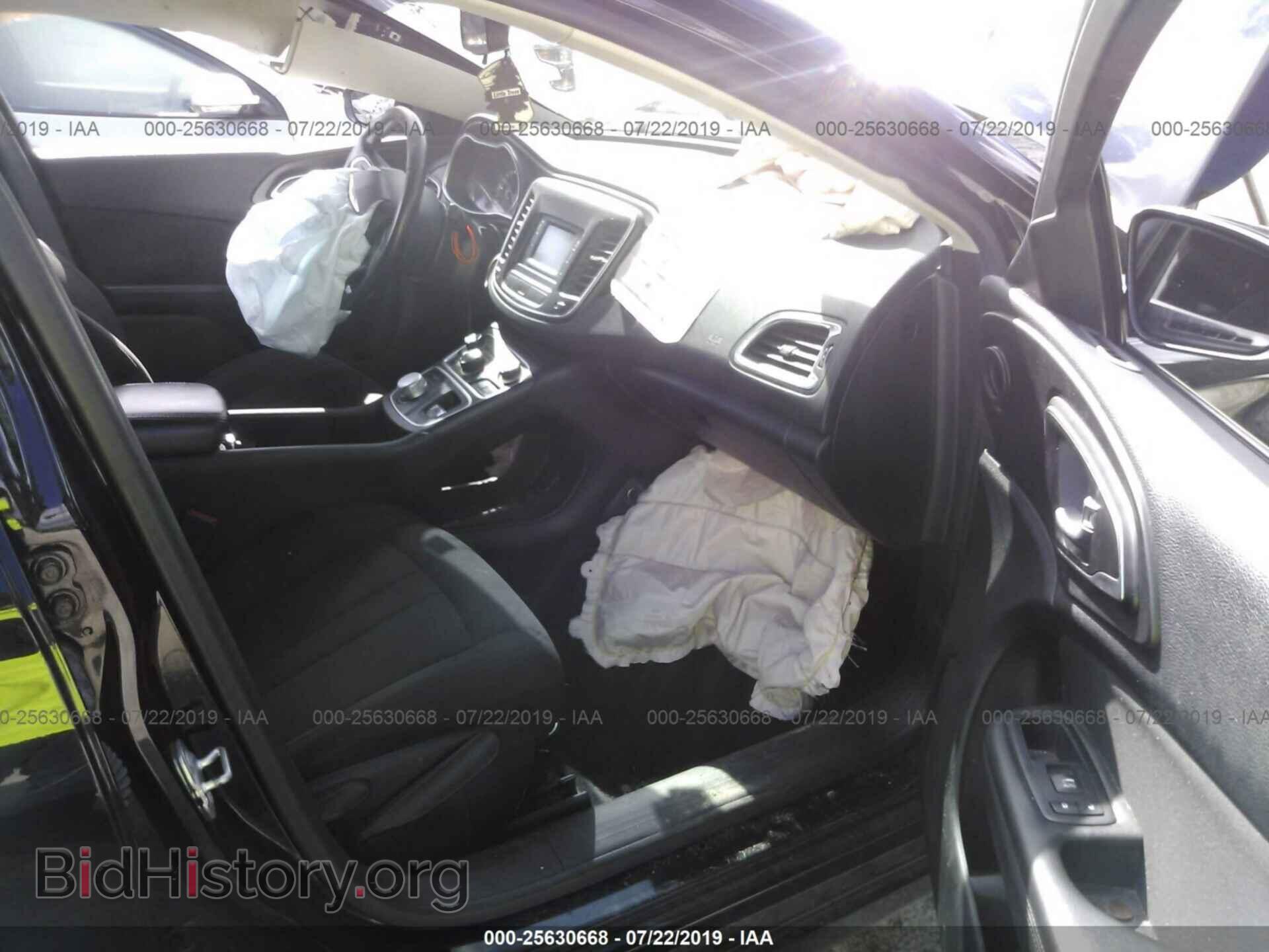 2016 CHRYSLER 200 - VIN: 1C3CCCAB9GN152687 - Photo 5