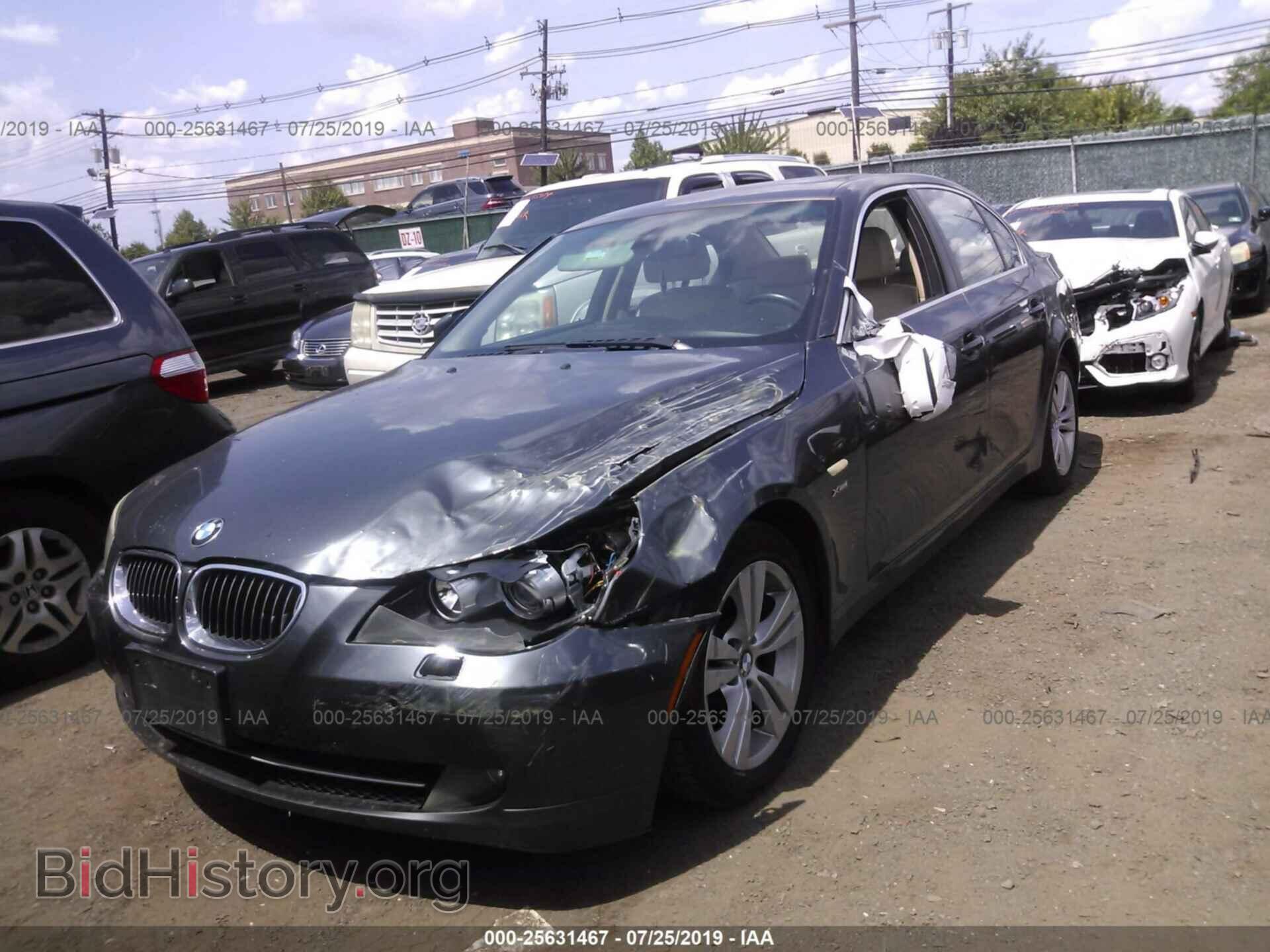 2010 BMW 528 - VIN: WBANV1C52AC443218 - Фото 2