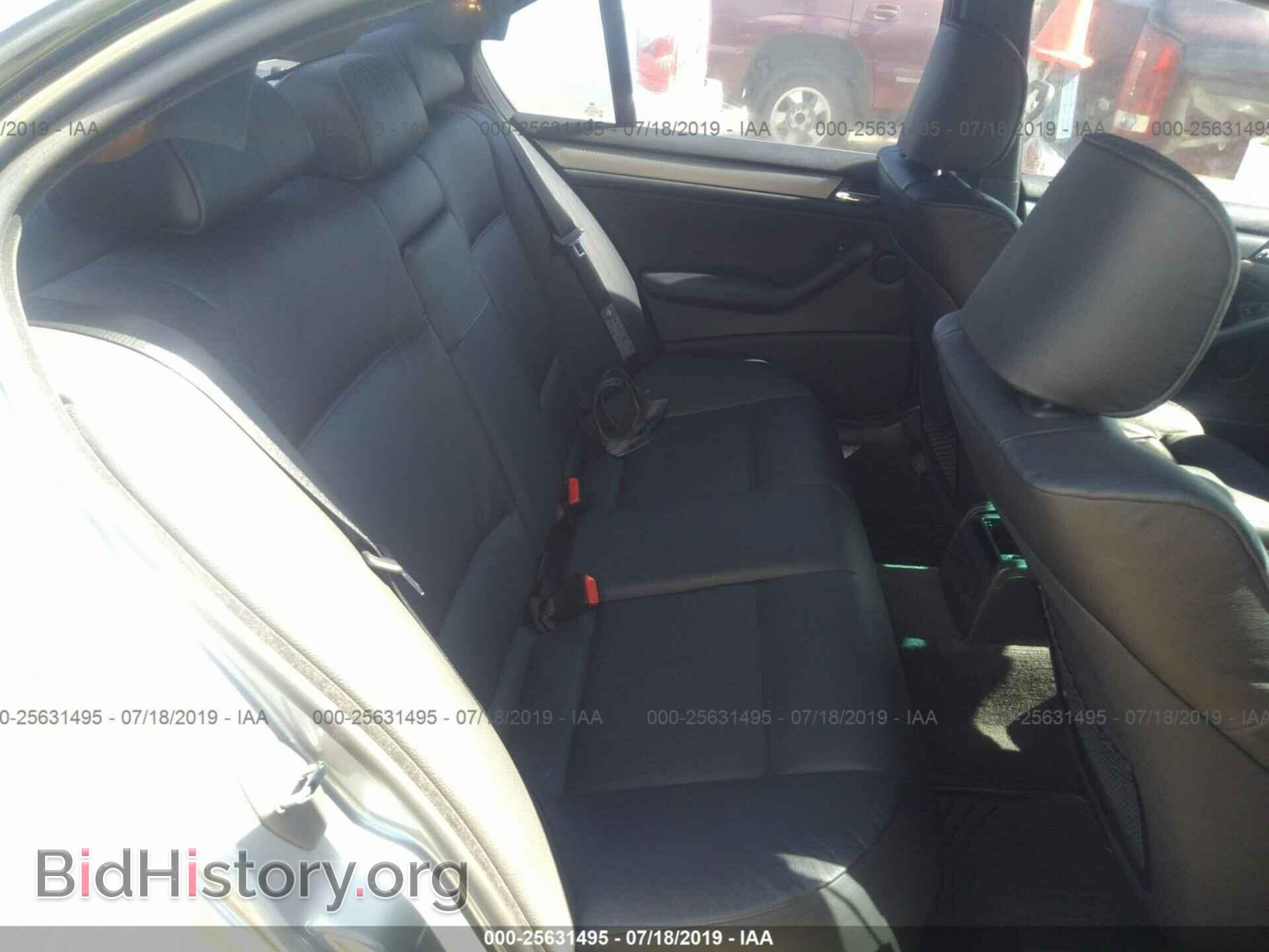2004 BMW 330 - VIN: WBAEV53464KM36975 - Фото 8