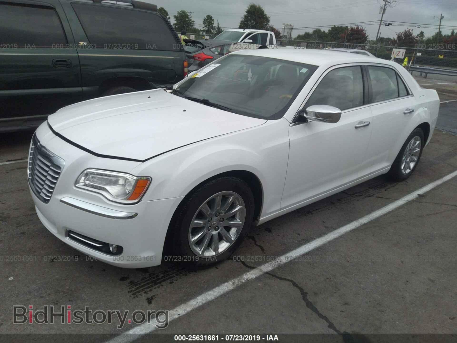 2013 CHRYSLER 300C - VIN: 2C3CCAET0DH568767 - Фото 2