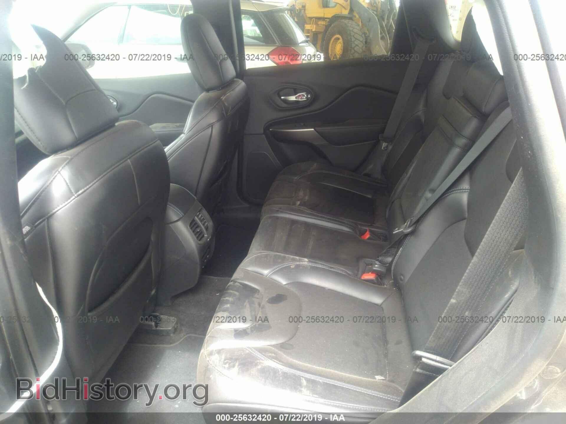 2019 JEEP CHEROKEE - VIN: 1C4PJLLB2KD226014 - Фото 8