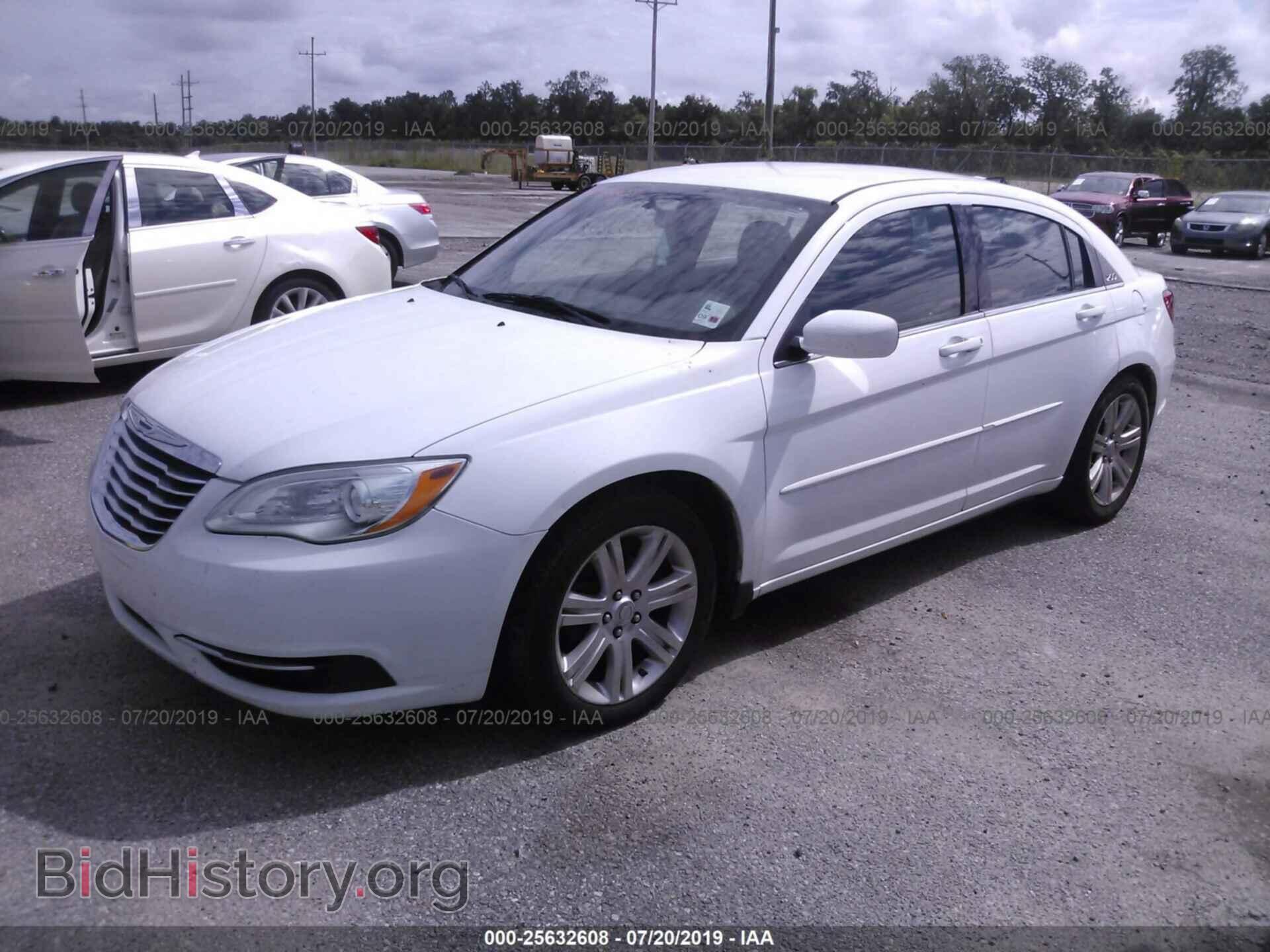 2013 CHRYSLER 200 - VIN: 1C3CCBBB9DN656788 - Photo 2