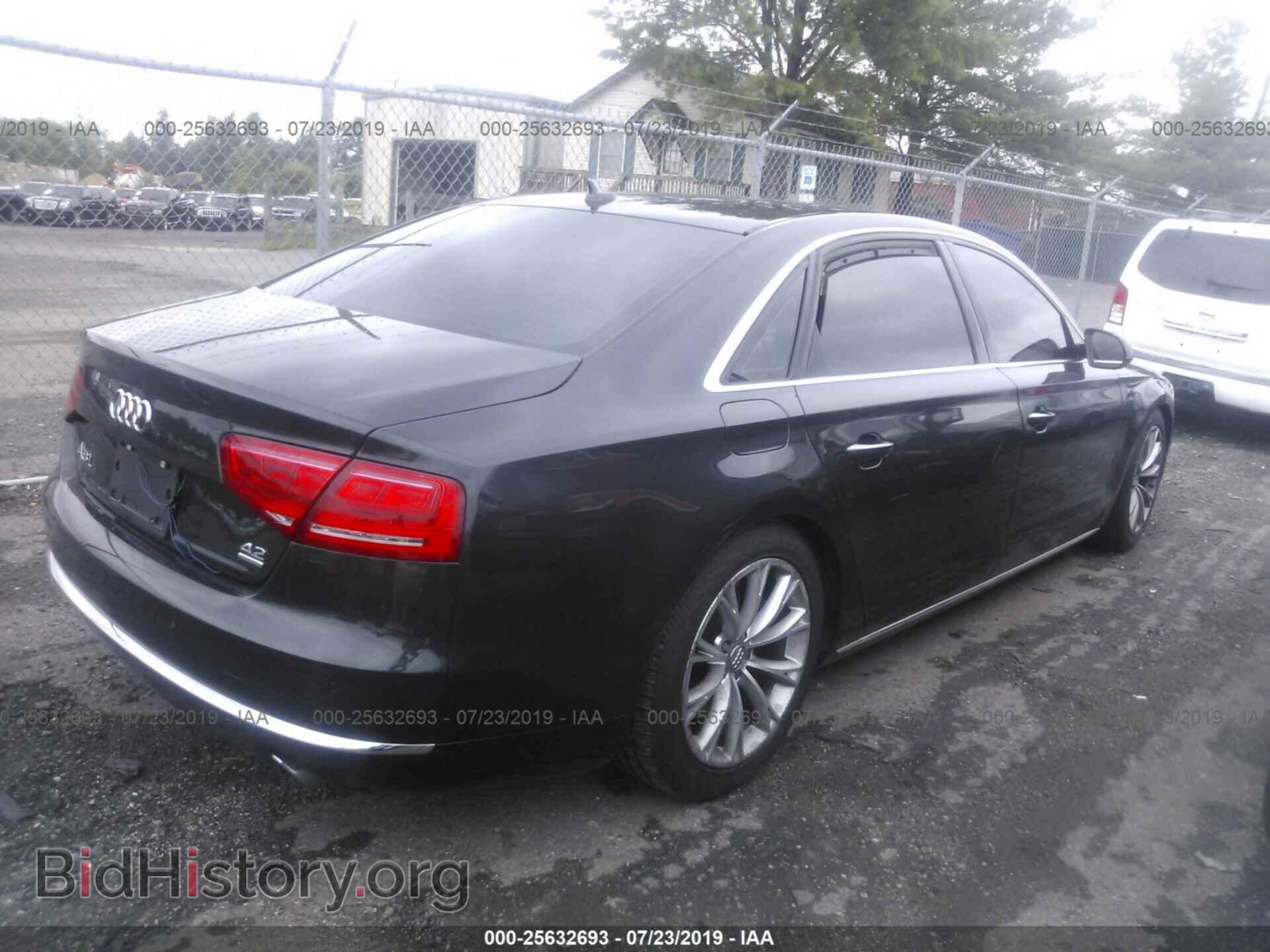 2011 AUDI A8 - VIN: WAURVAFD5BN013564 - Фото 4