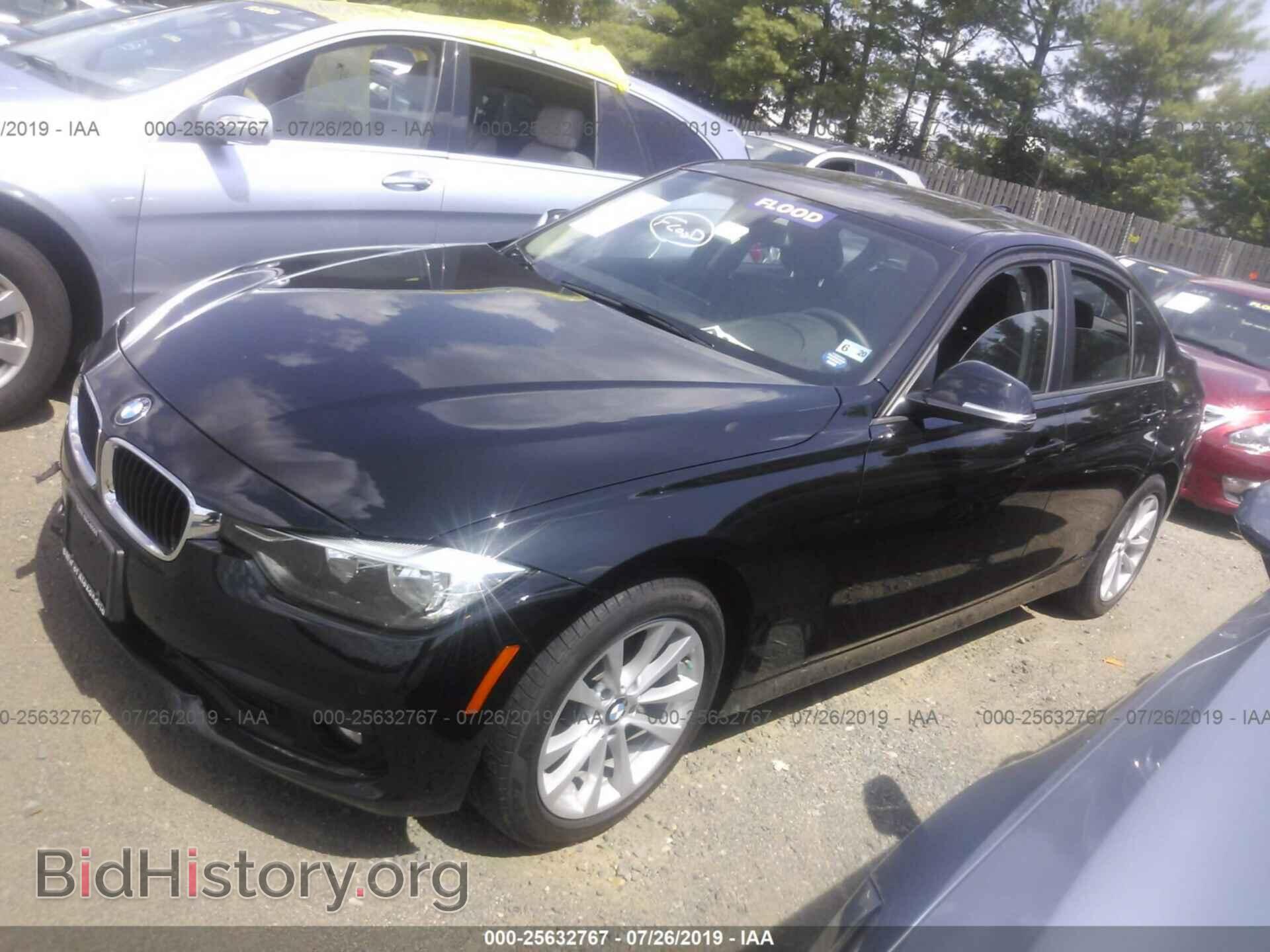 2017 BMW 320 - VIN: WBA8A3C58HK691476 - Photo 2