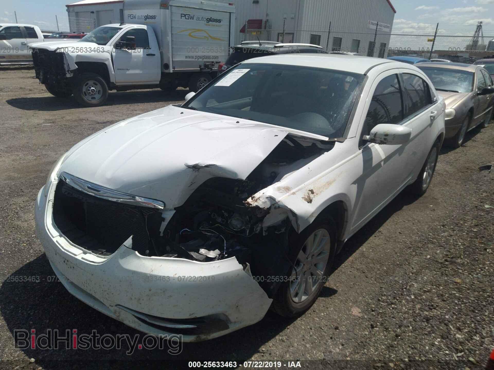 2013 CHRYSLER 200 - VIN: 1C3CCBBB4DN501615 - Фото 2