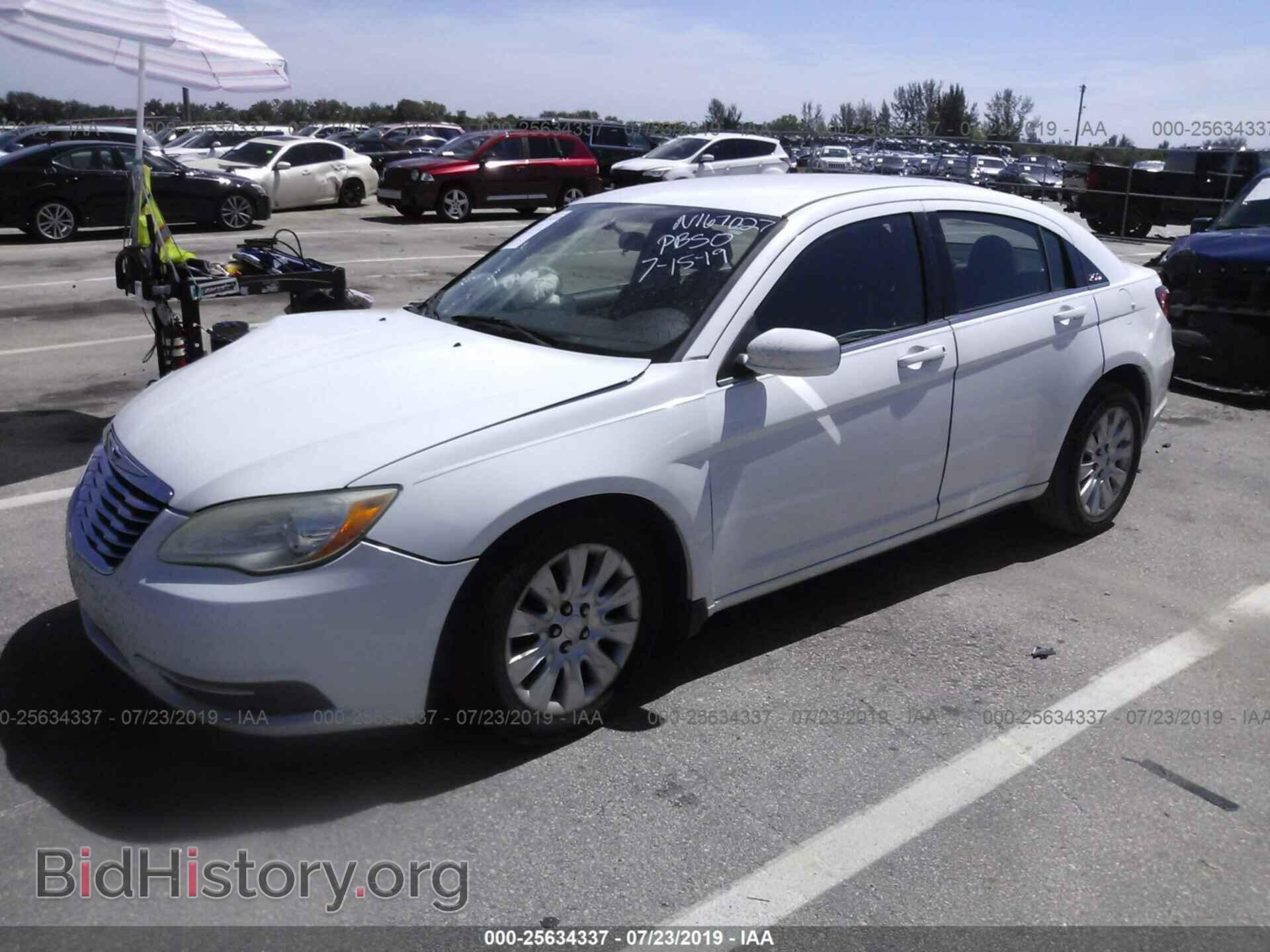 2012 CHRYSLER 200 - VIN: 1C3CCBAB3CN167027 - Фото 2